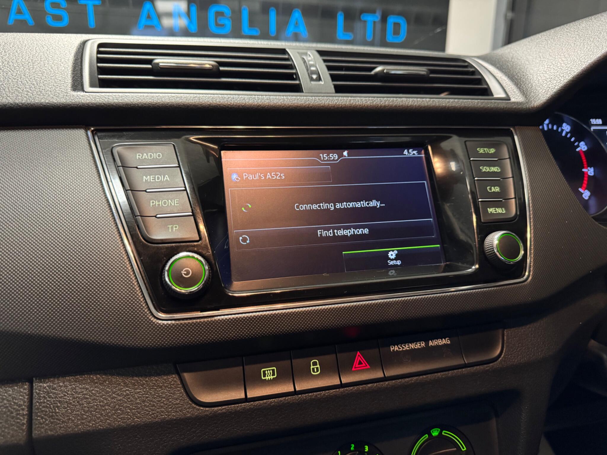 2016 Skoda Fabia 1.2 TSI SE Euro 6 (s/s) 5dr • 33,000 miles image 34