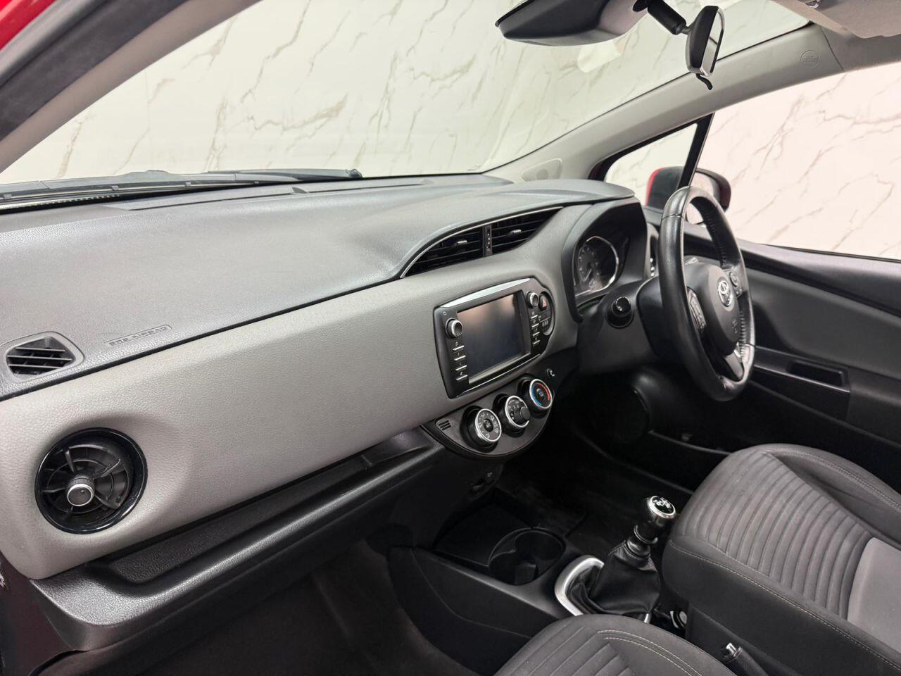 Toyota Yaris view 14