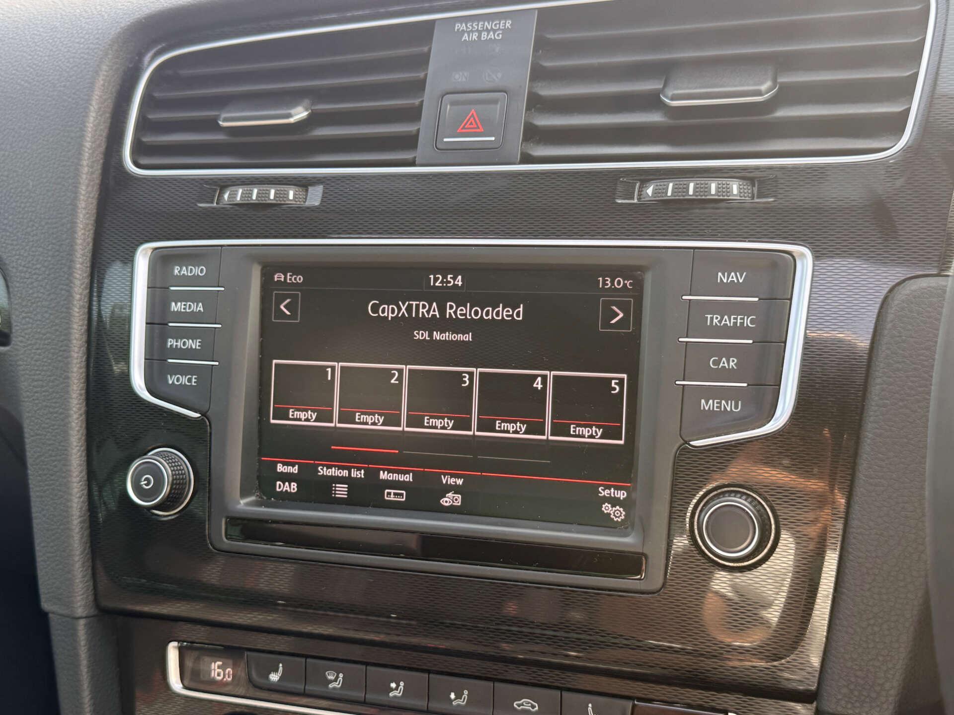 Volkswagen Golf view 52