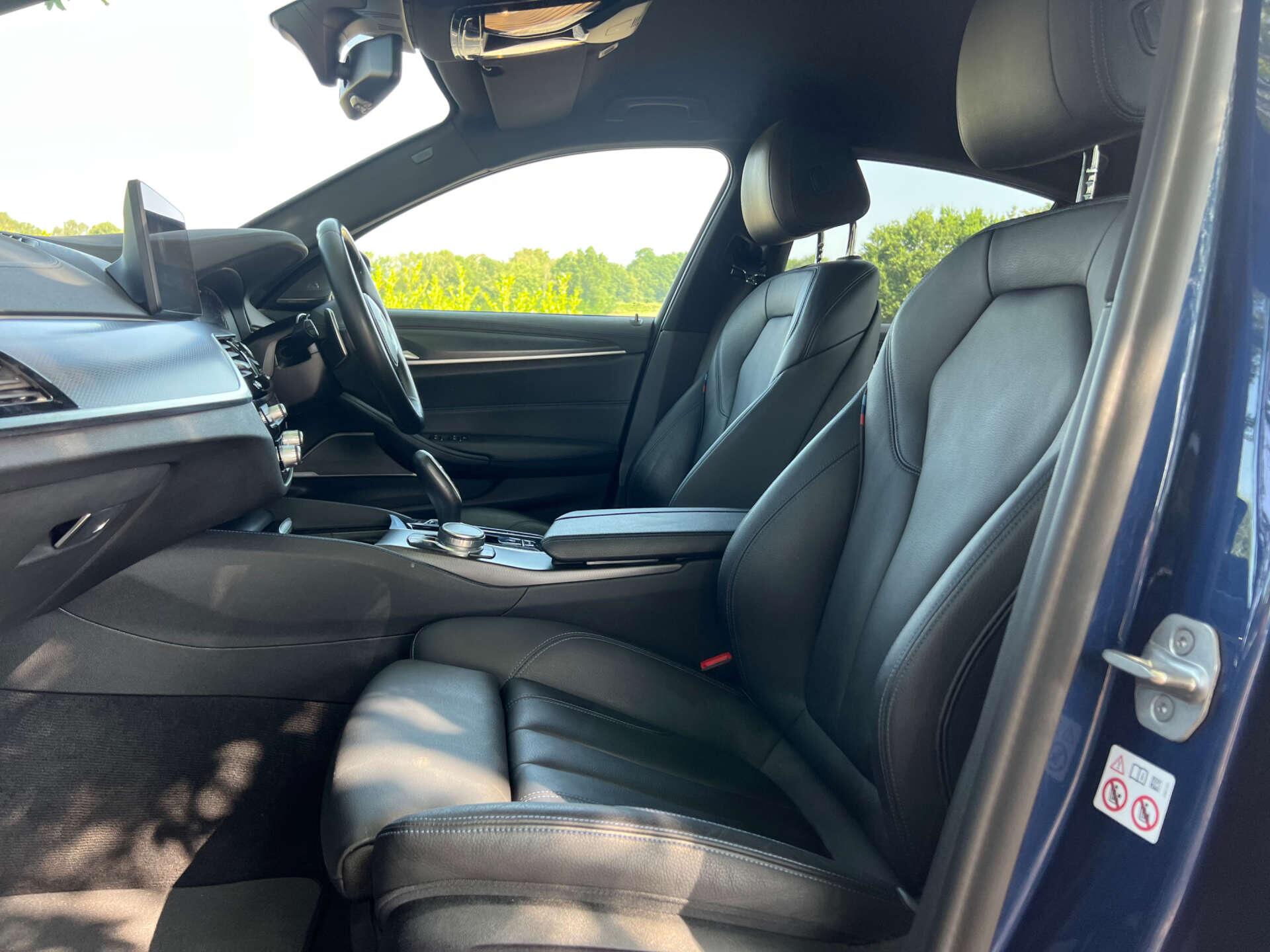 BMW 5 Series view 36