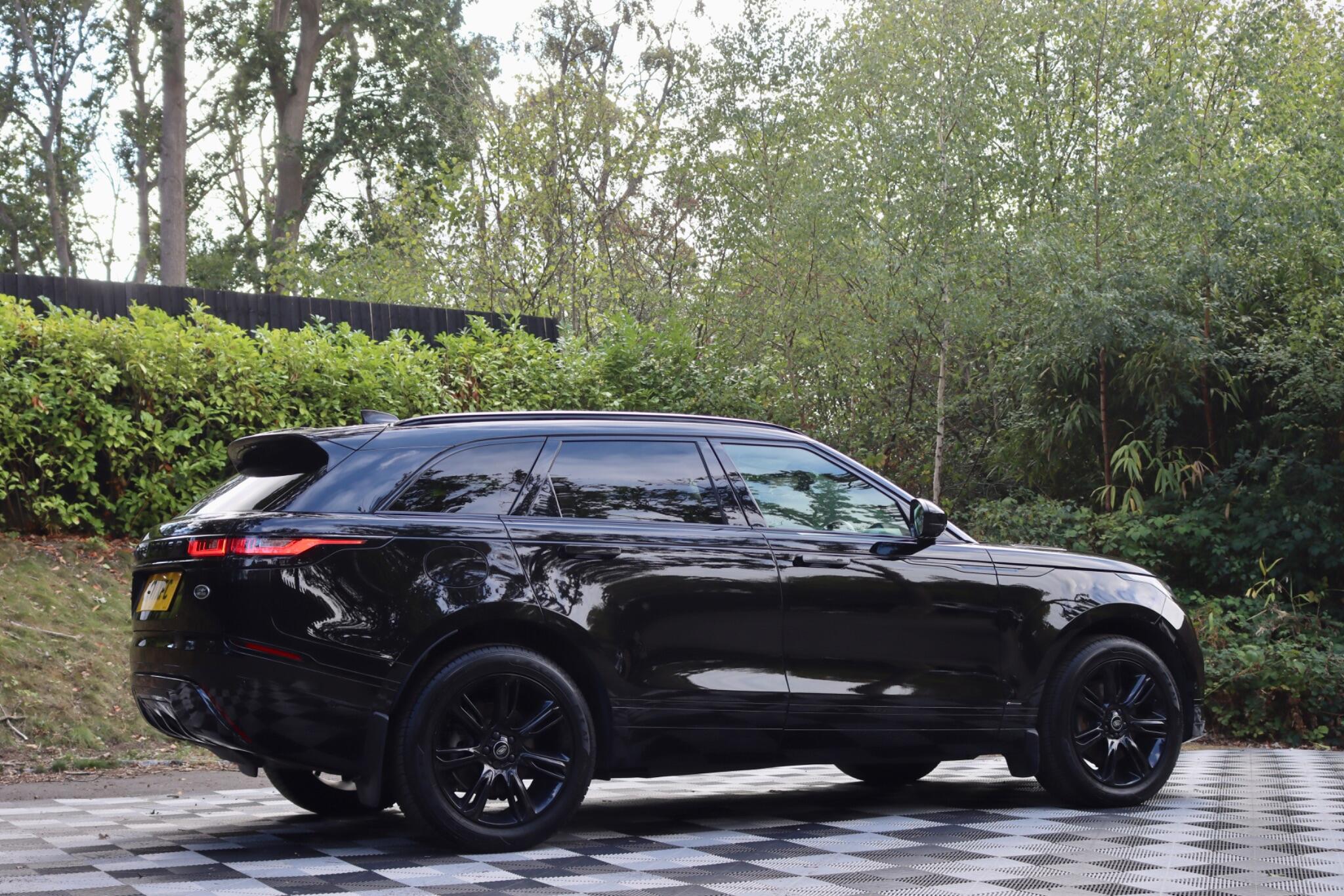 Land Rover Range Rover Velar view 33
