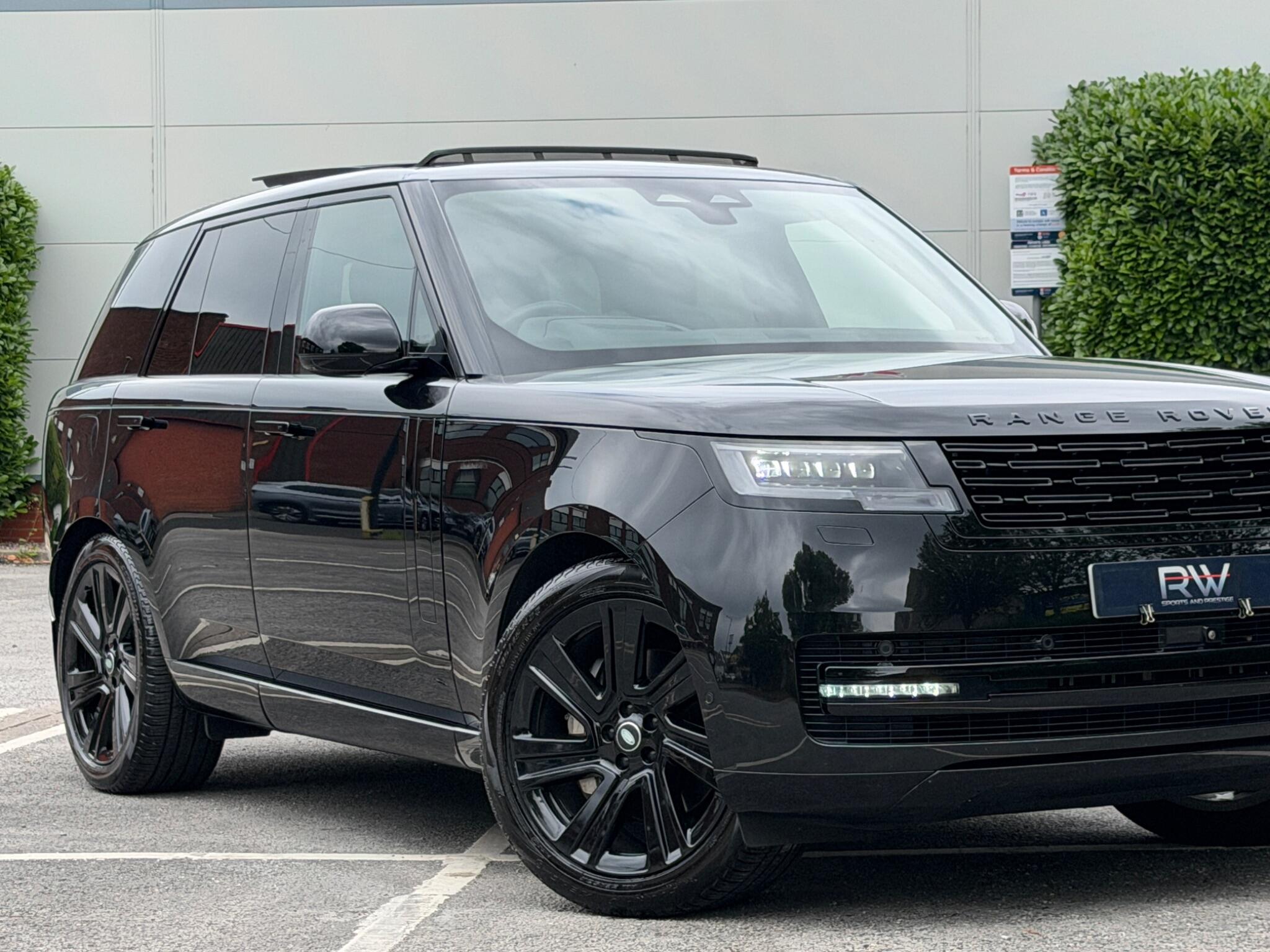 Land Rover Range Rover view 2