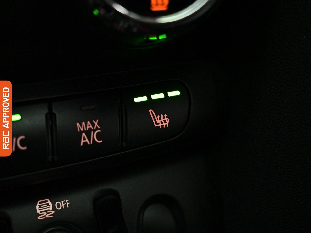 Mini Hatch view 19