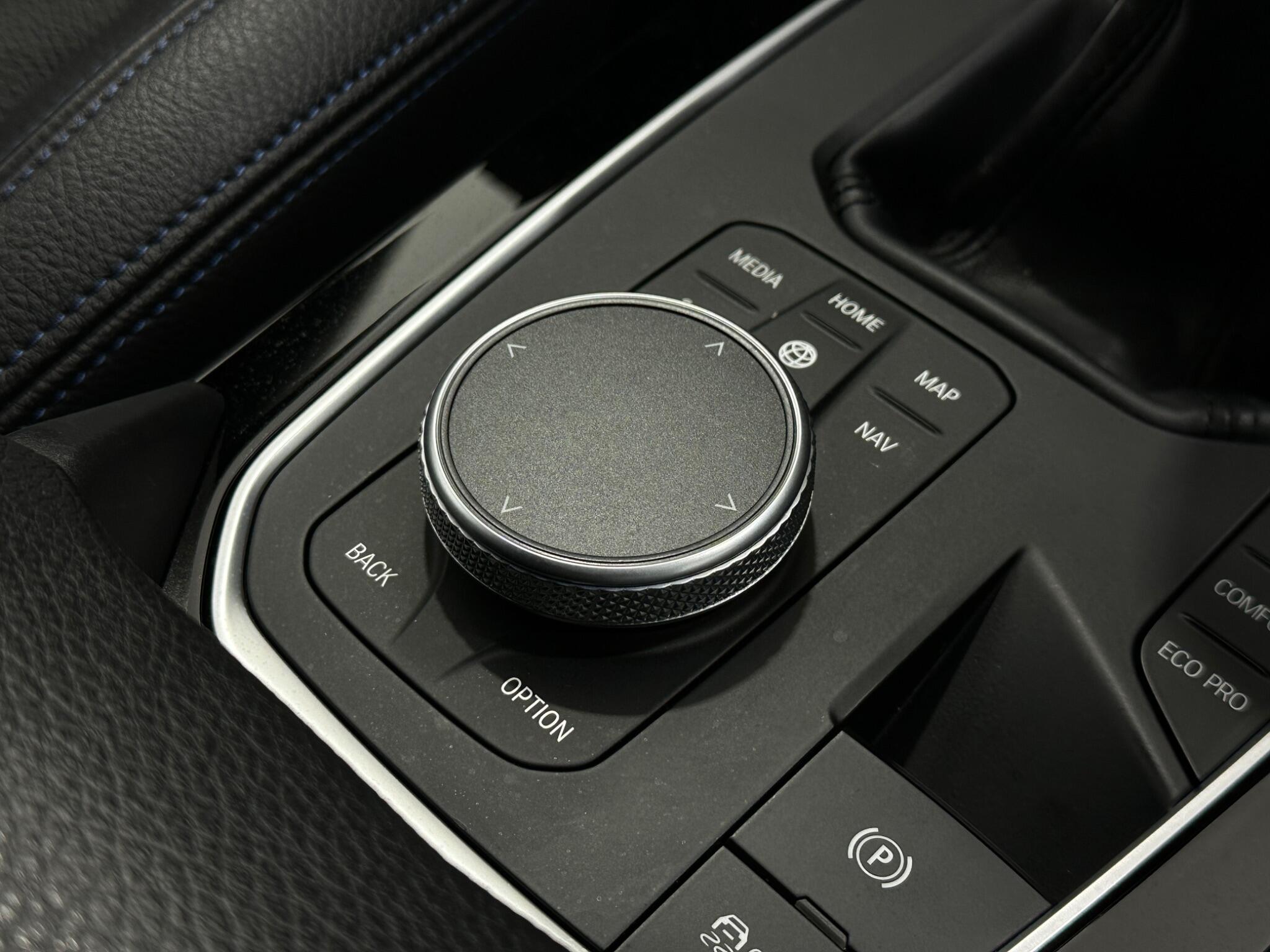 BMW 1 Series view 22