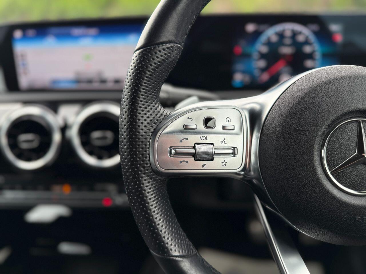 Mercedes-Benz CLA view 36