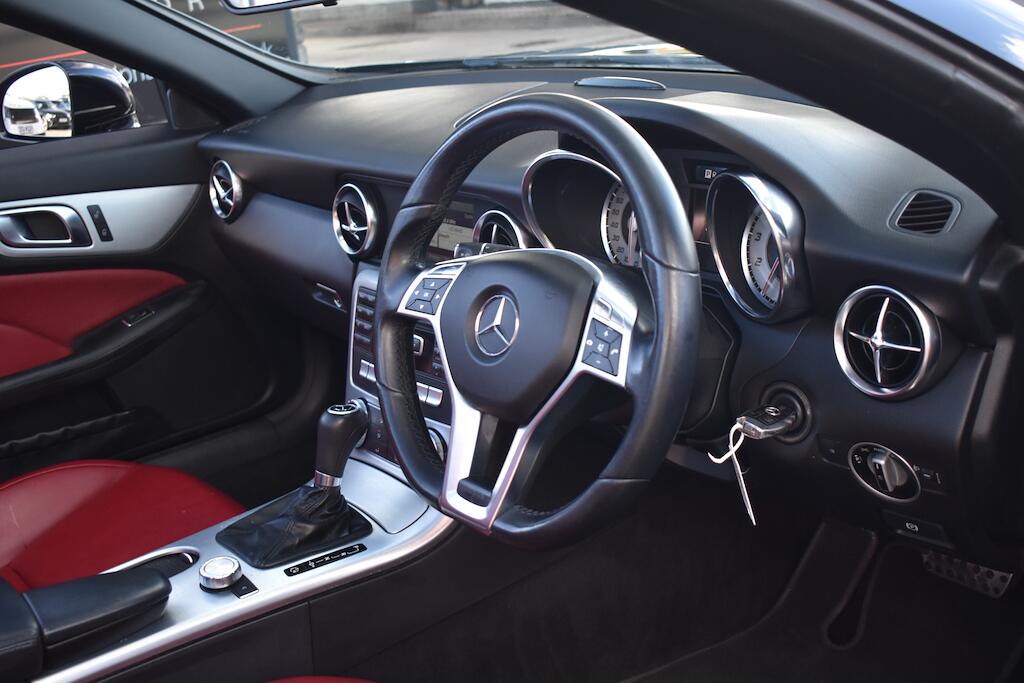 Mercedes-Benz SLK view 25