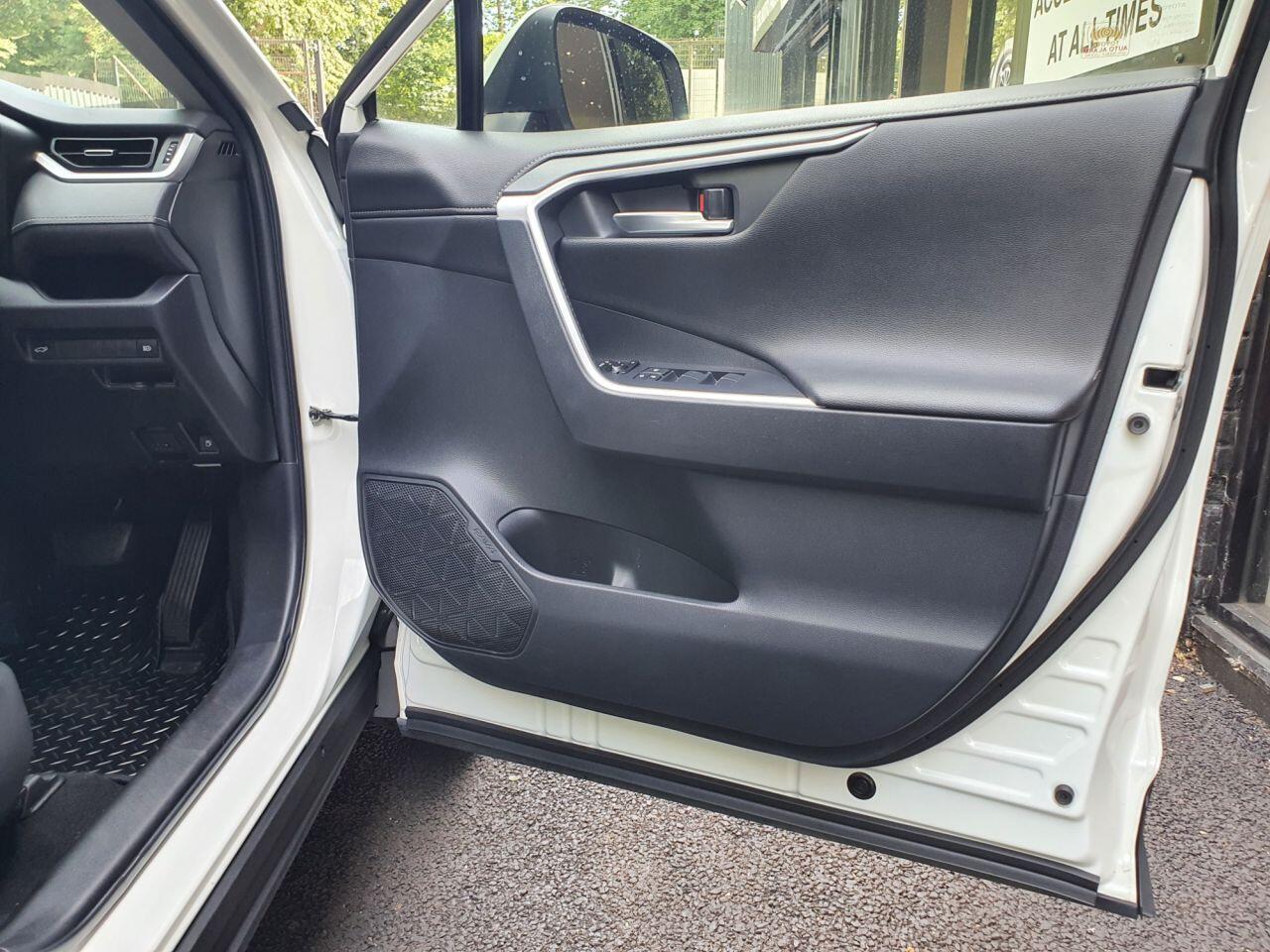 Toyota Rav4 view 14