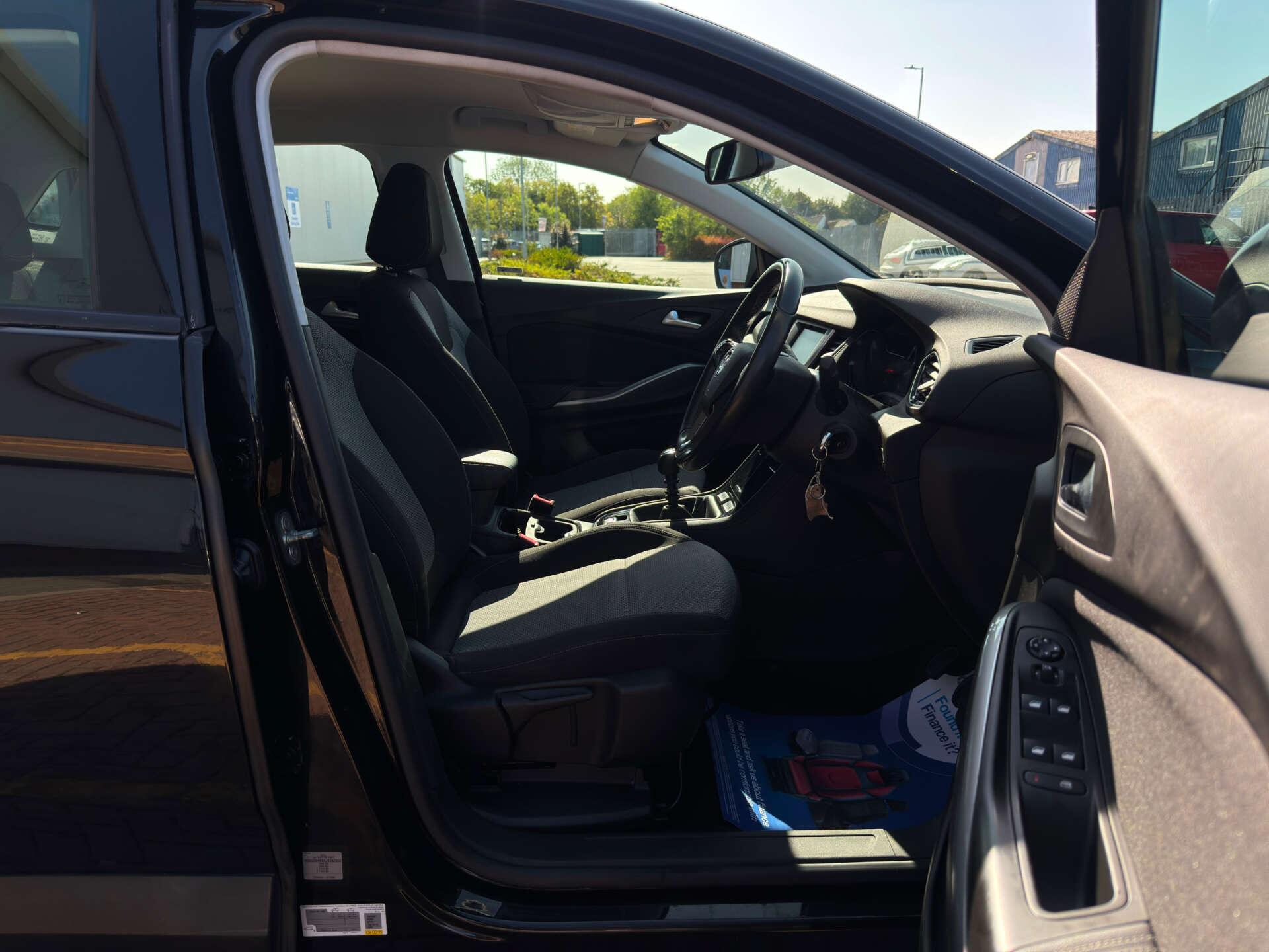 Vauxhall Grandland X view 27