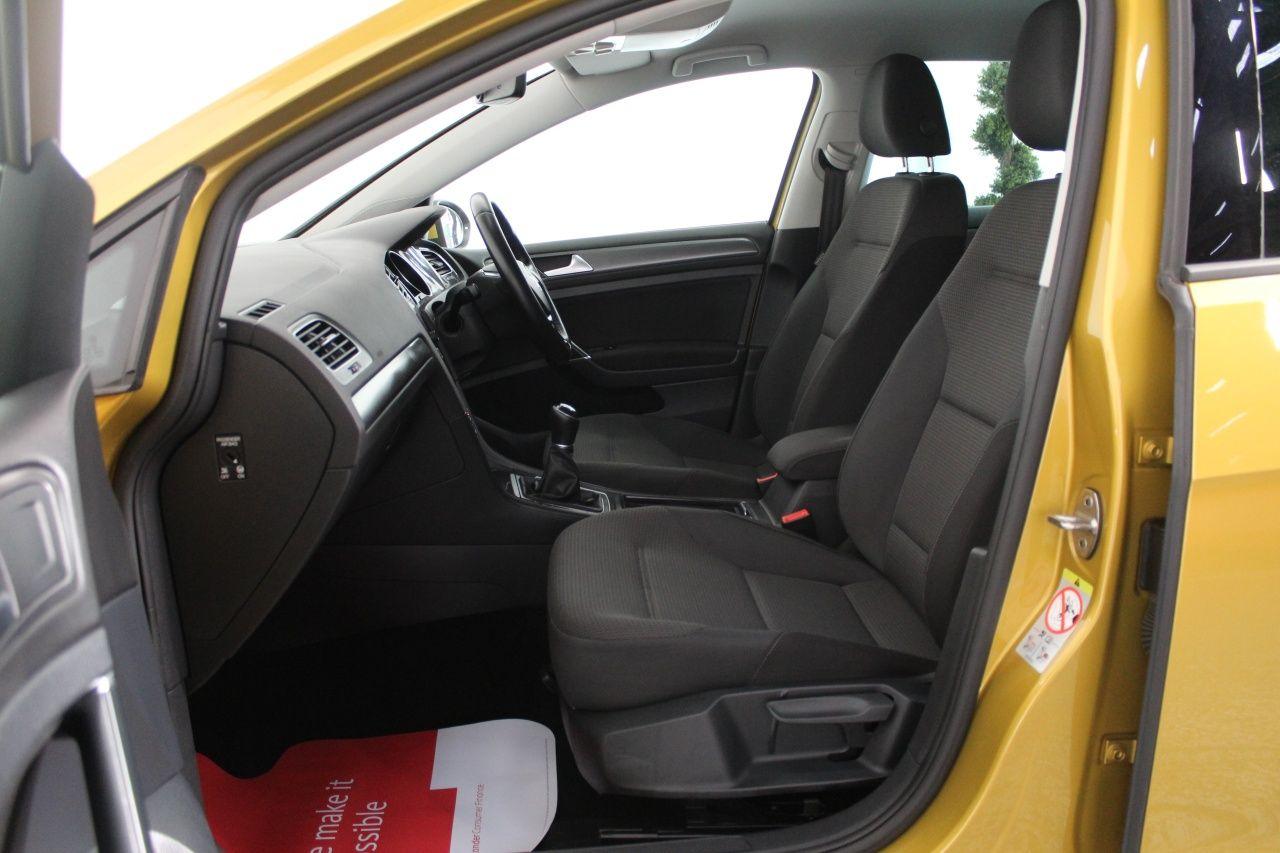 Volkswagen Golf view 50