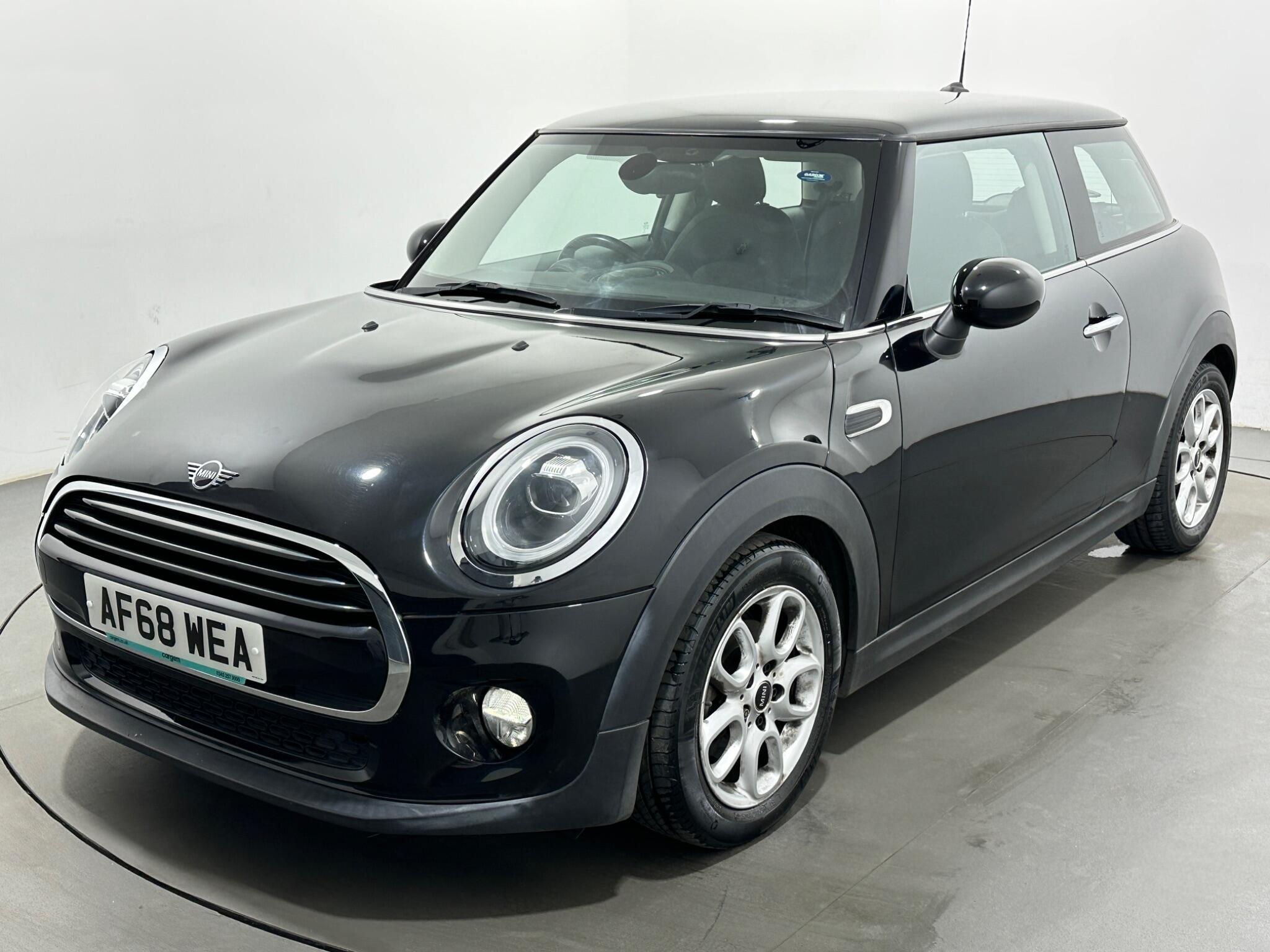 Mini Cooper view 48