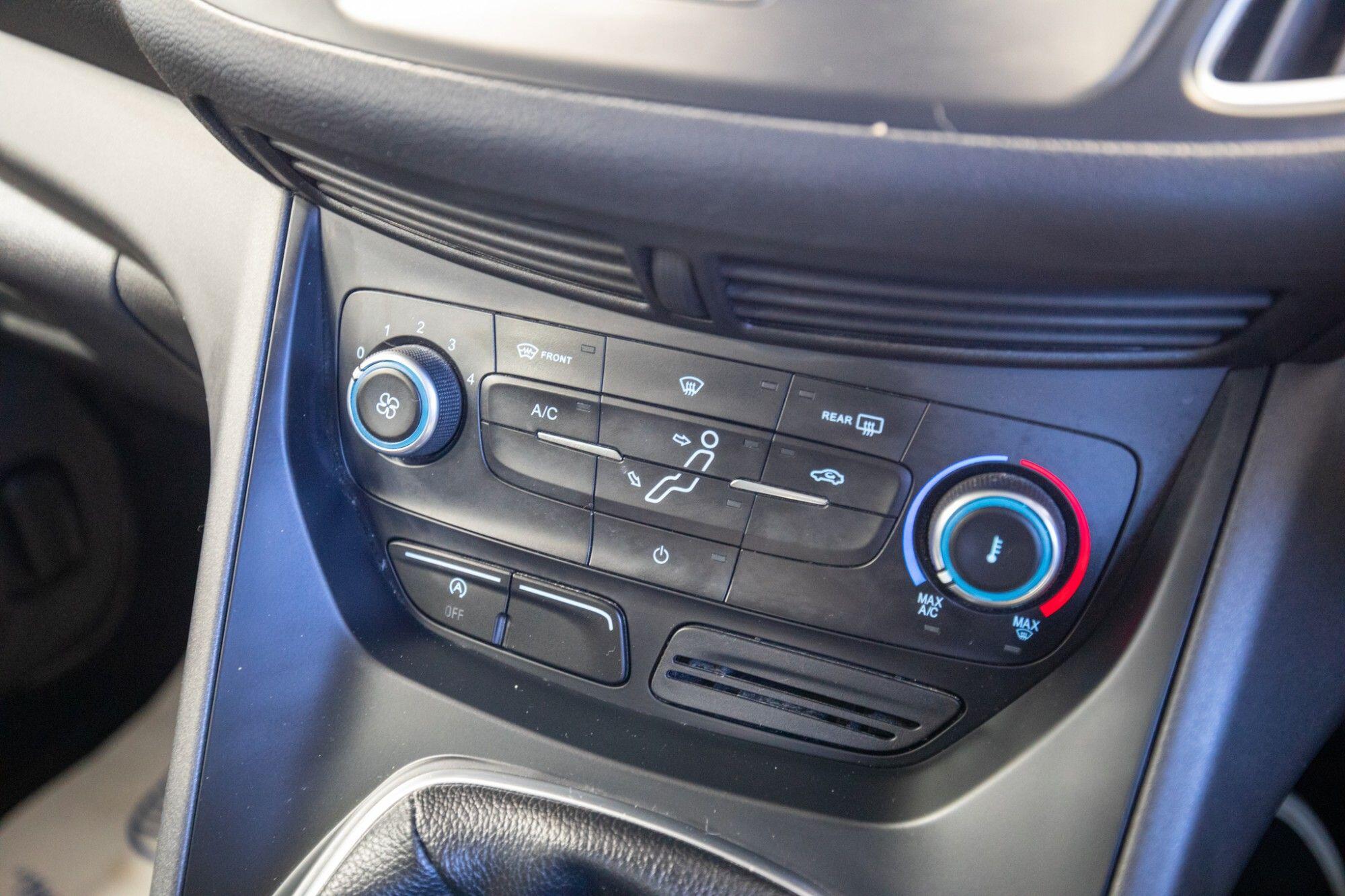 Ford C-Max view 23