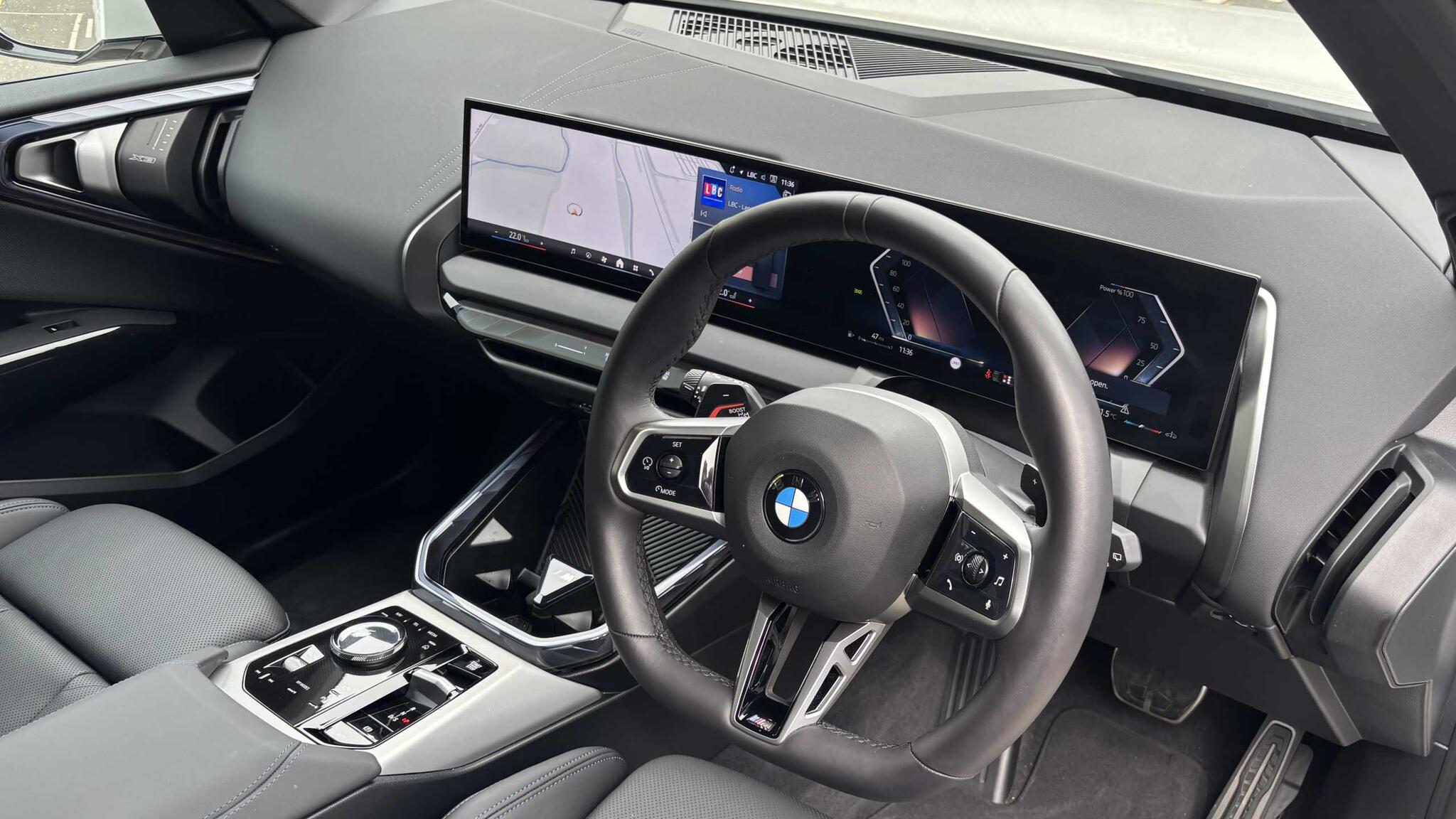 BMW X3 view 8