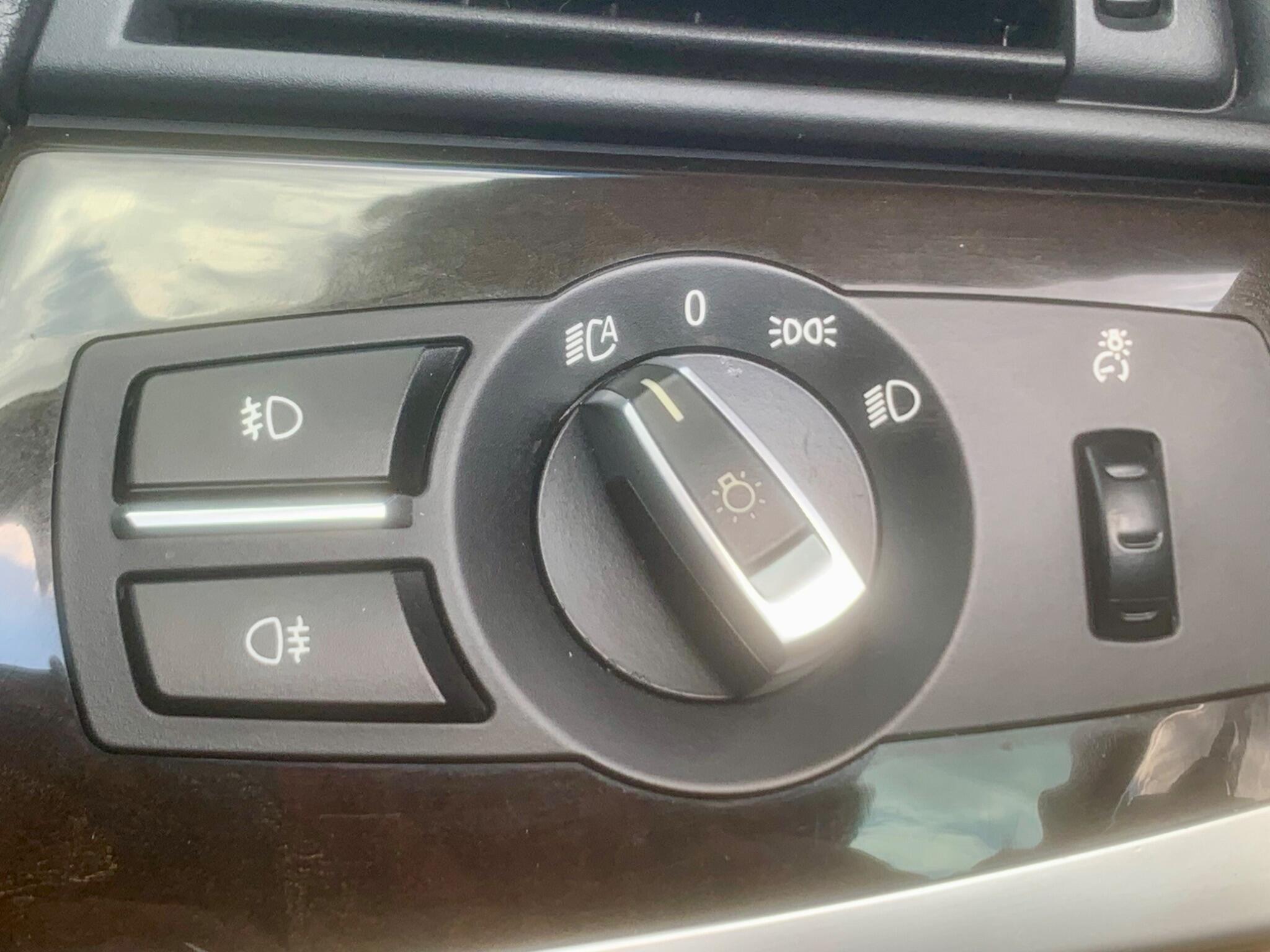 BMW 5 Series view 61