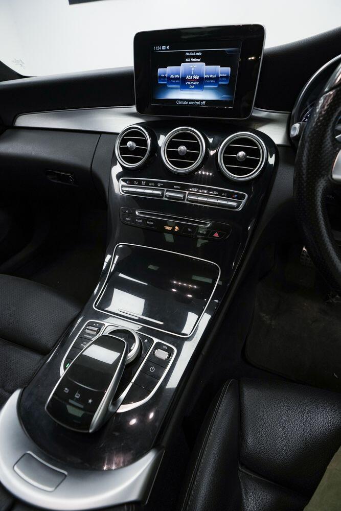 Mercedes-Benz C-Class view 13