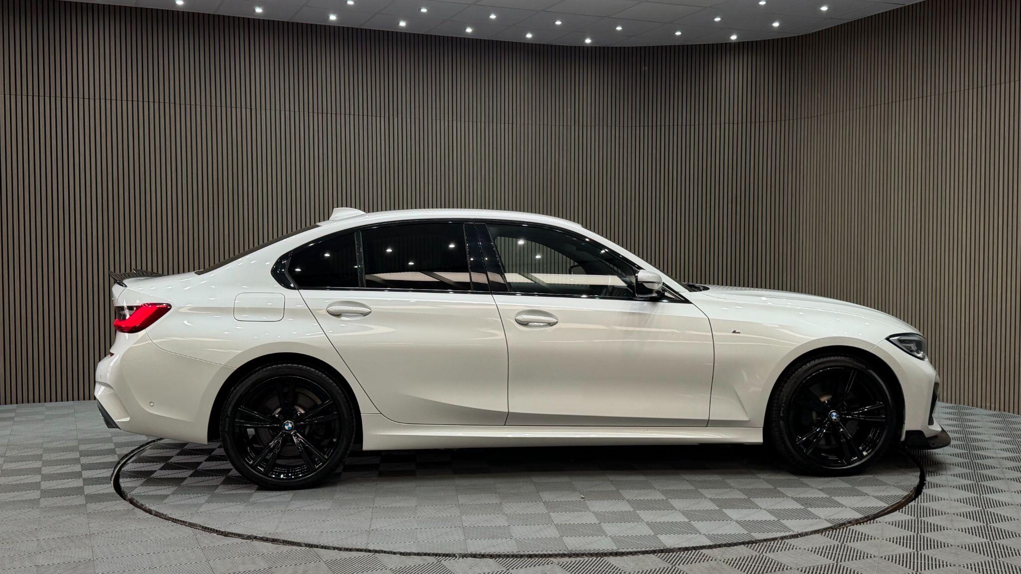 BMW 3 Series view 21