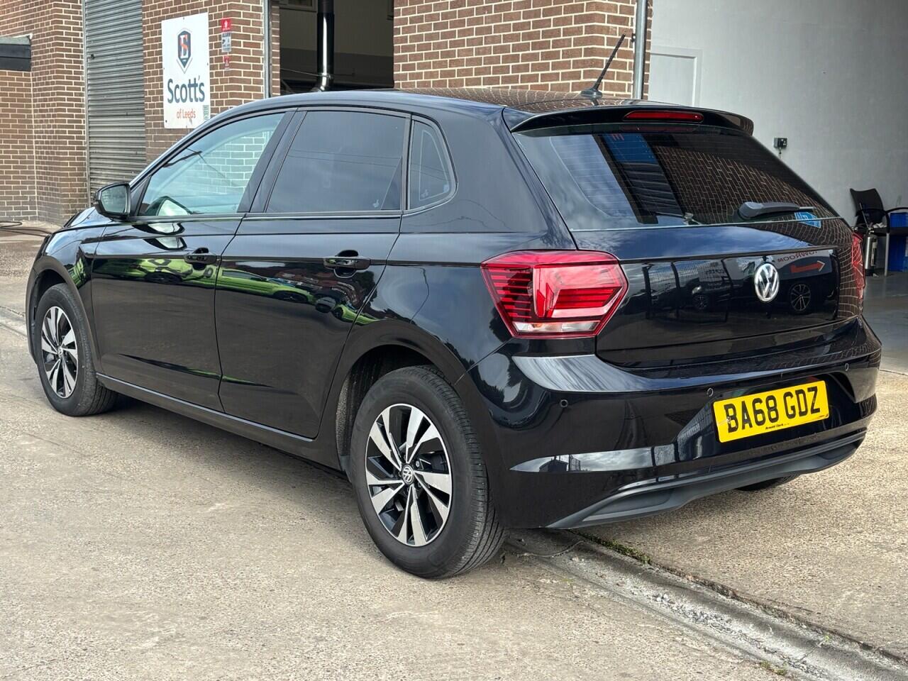 Volkswagen Polo view 5