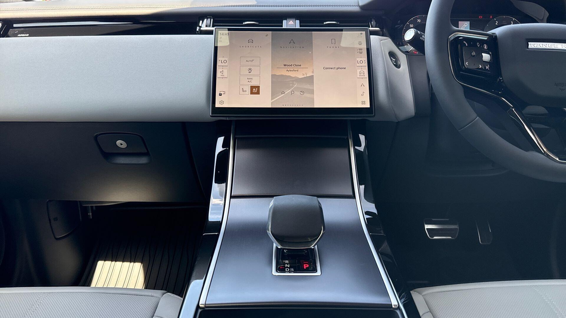 Land Rover Range Rover Velar view 15
