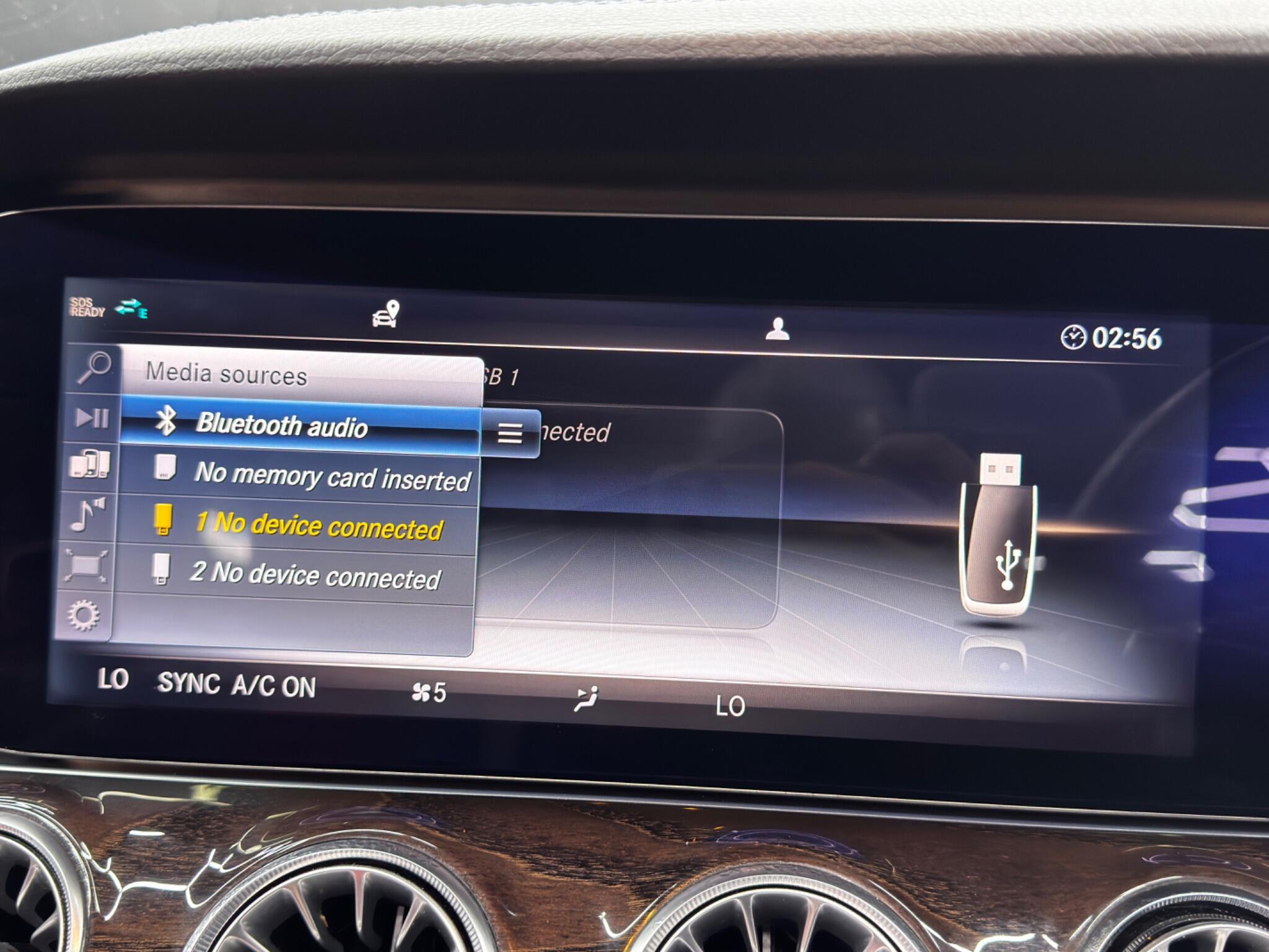 Mercedes-Benz E-Class view 33