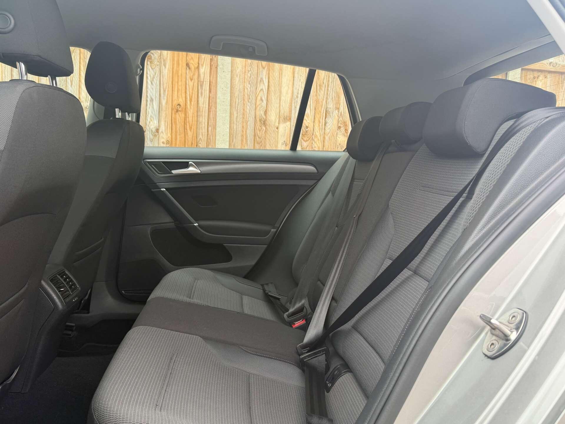 Volkswagen Golf view 10