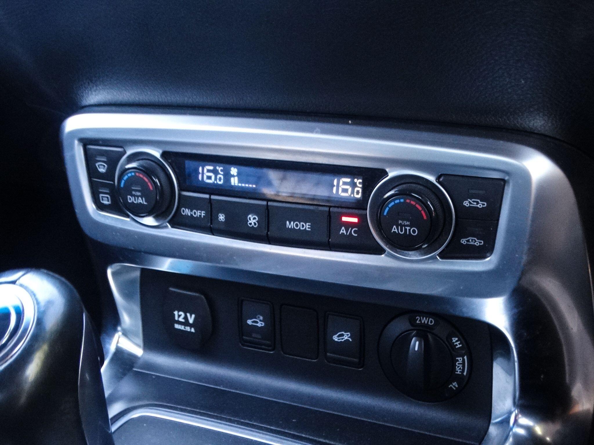Mercedes-Benz X Class view 26