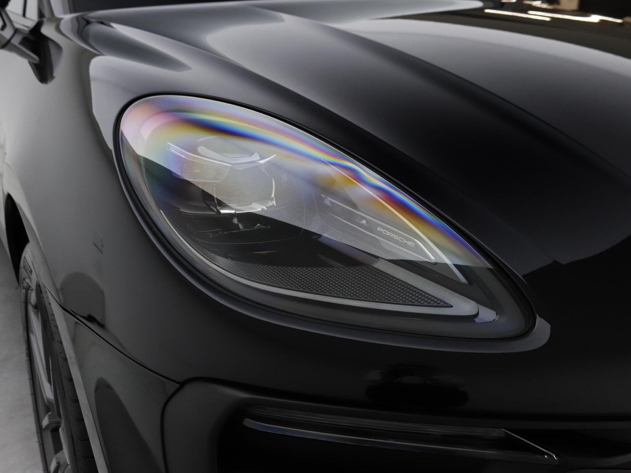 Porsche Macan view 7