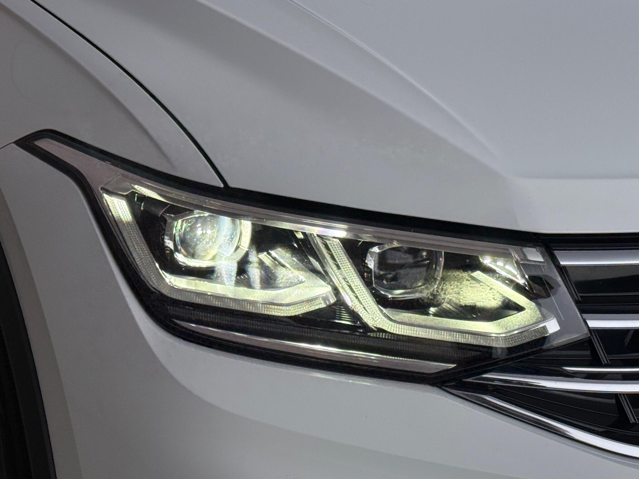 Volkswagen Tiguan view 12