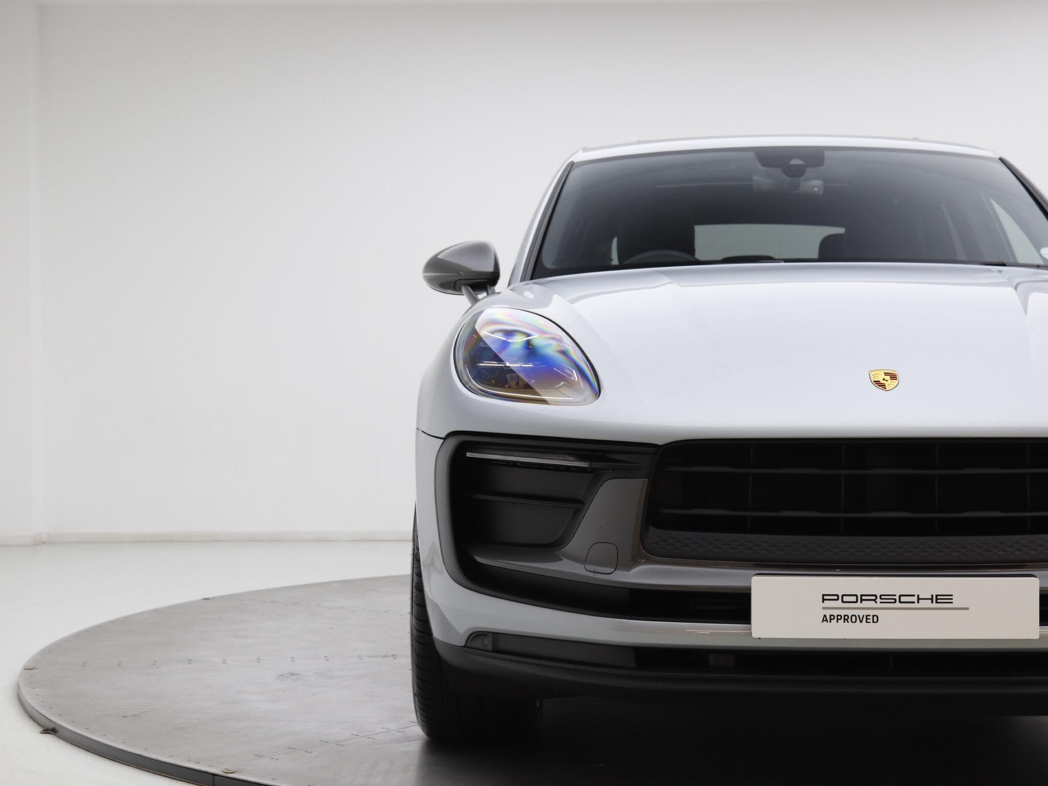 Porsche Macan view 24