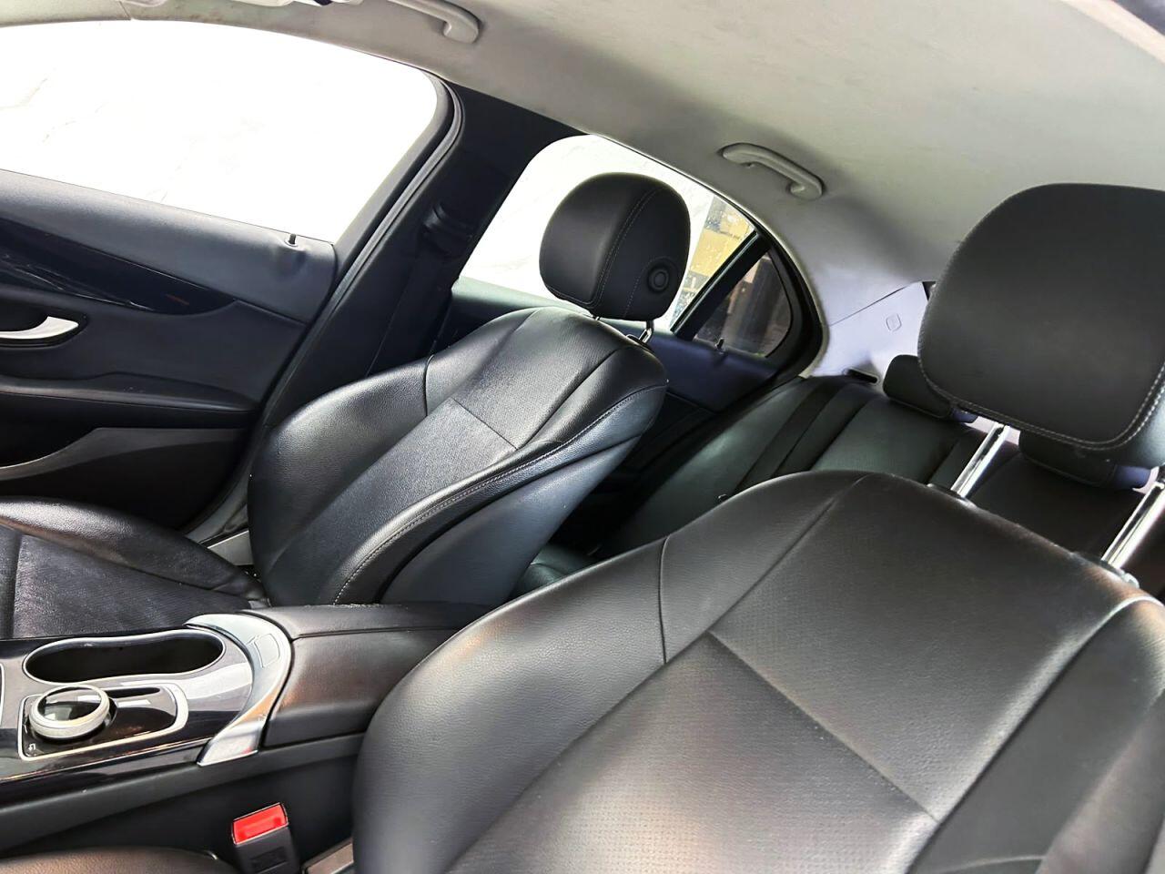 Mercedes-Benz C-Class view 13