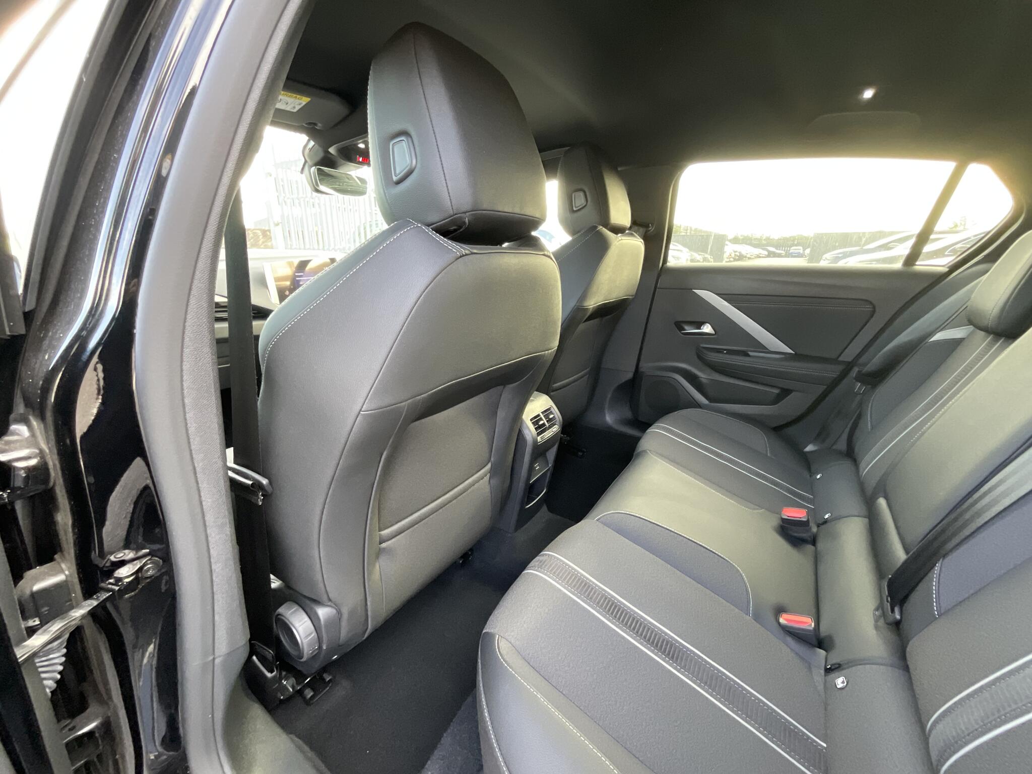 Vauxhall Astra view 13