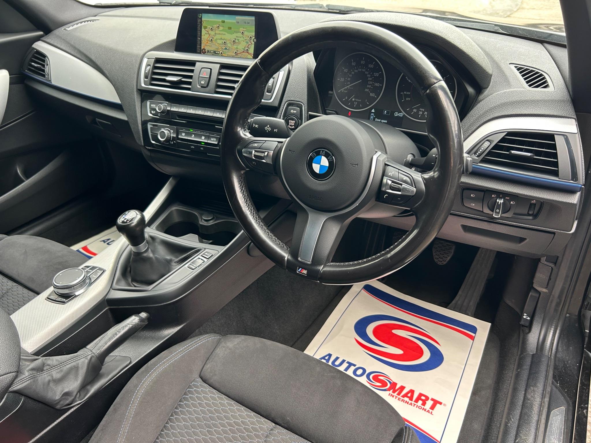BMW 1 Series view 25