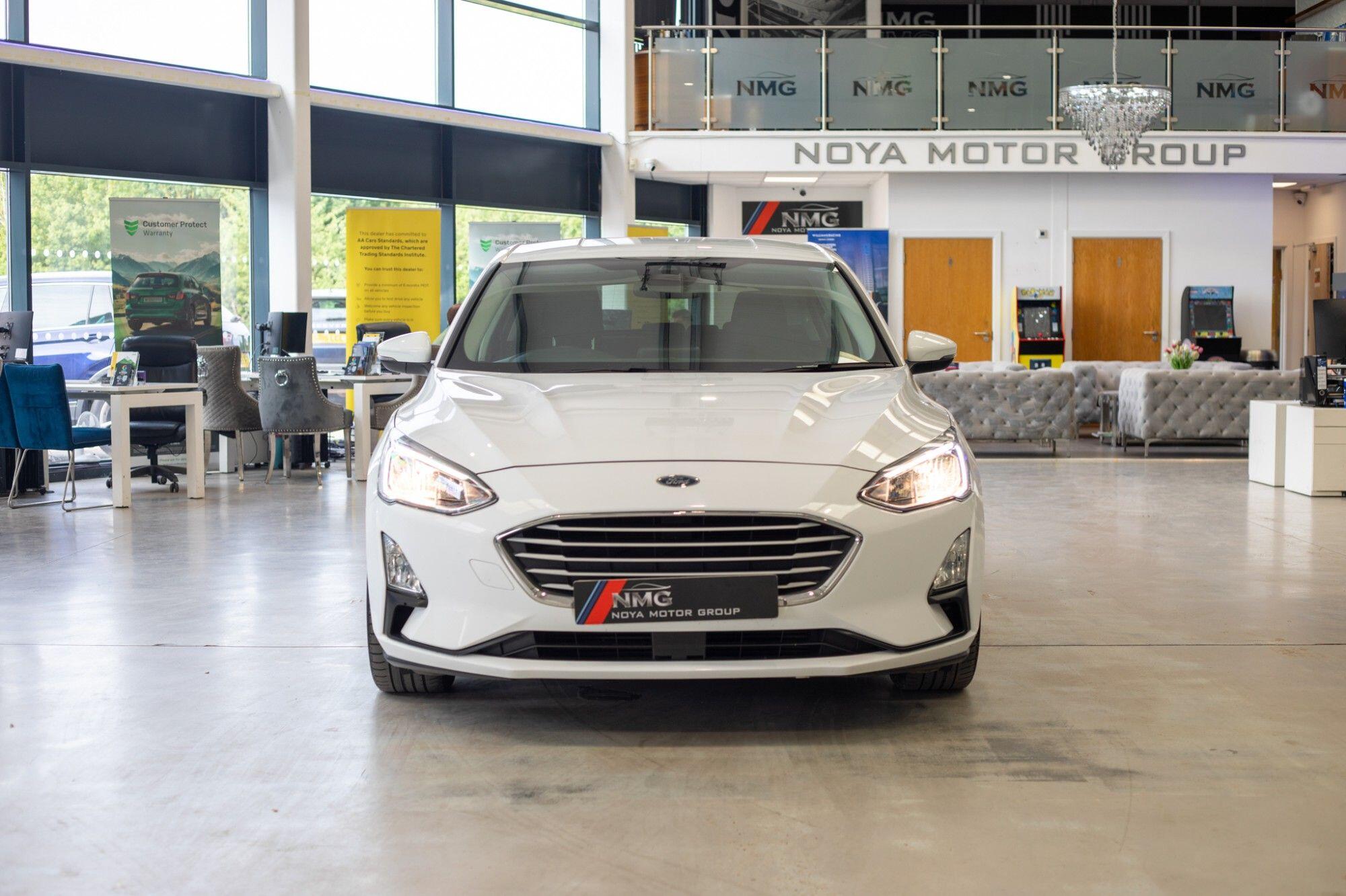 Ford Focus view 9