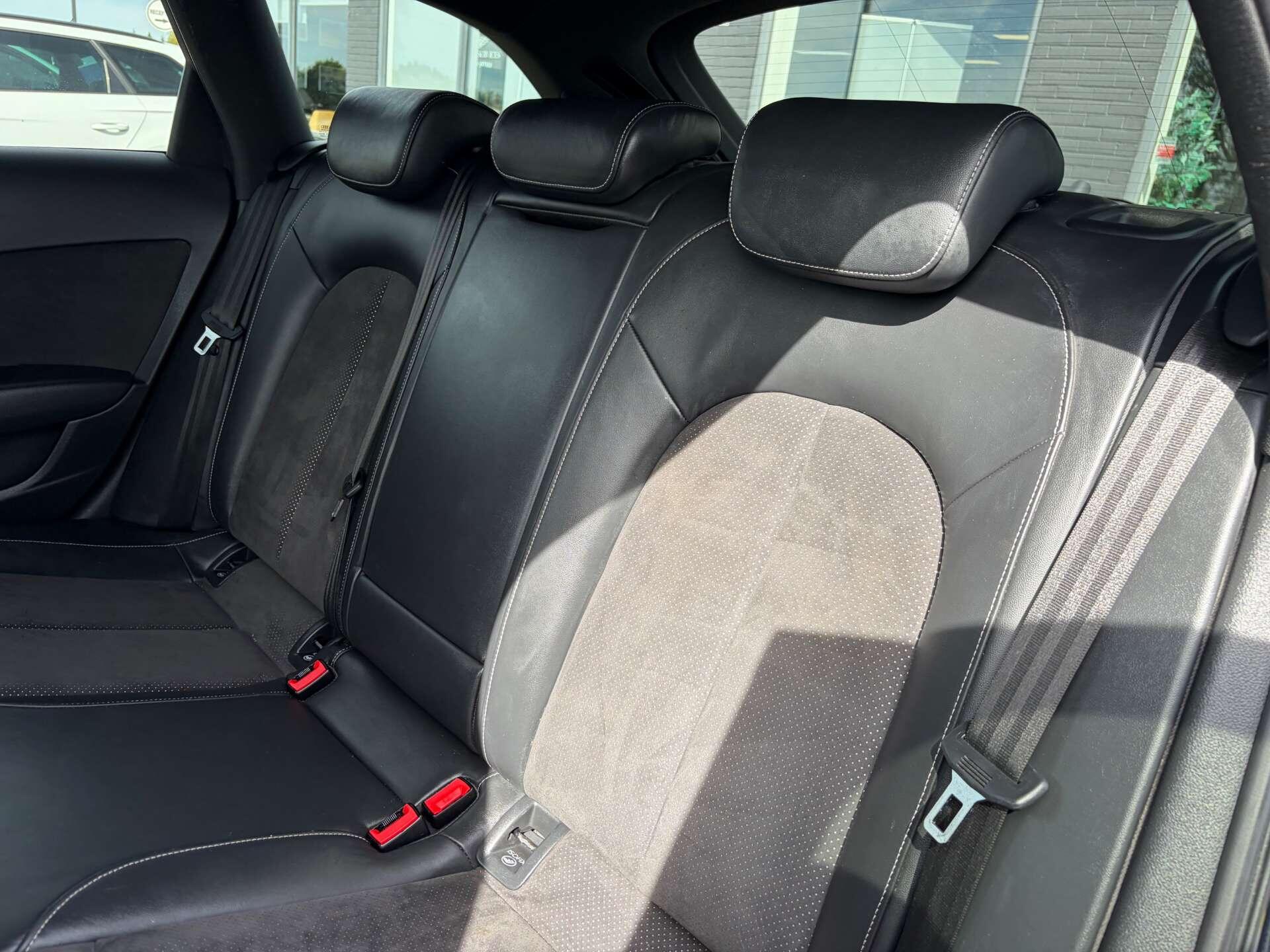 Audi A6 view 23