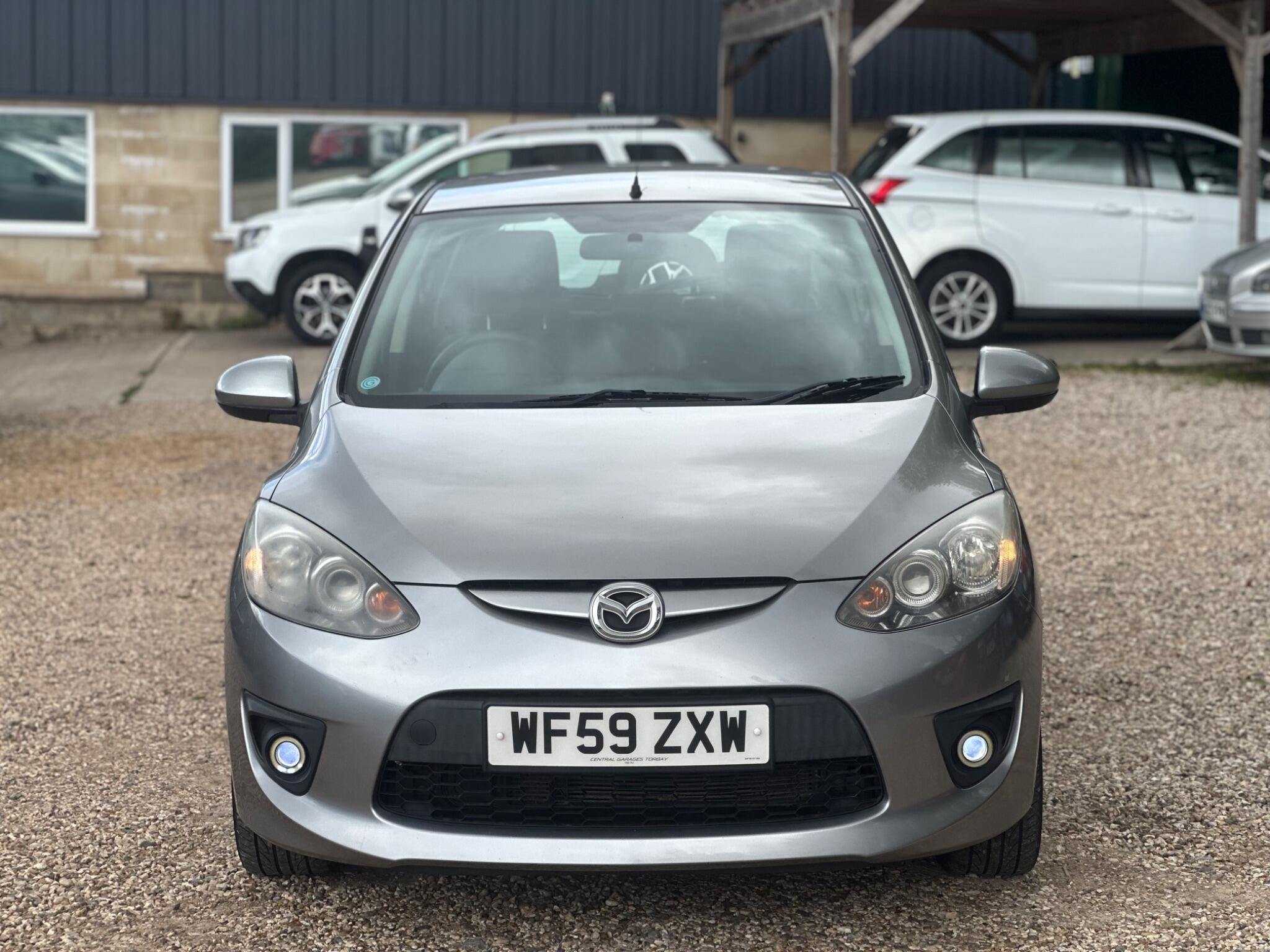 Mazda Mazda2 view 3