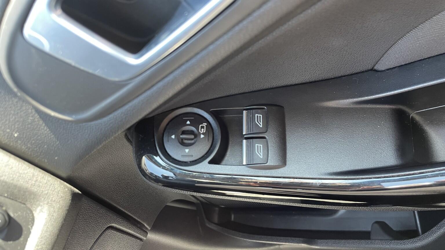 Ford Fiesta view 47