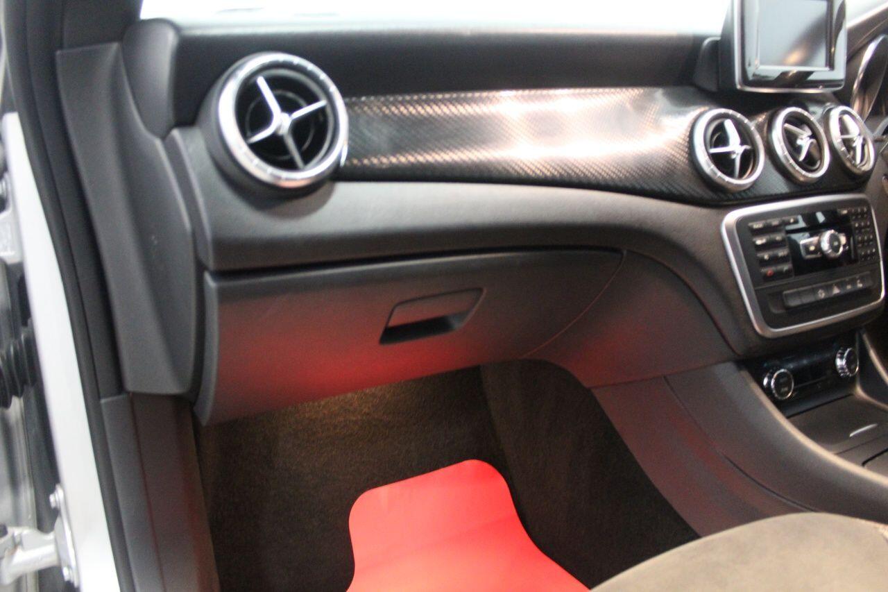 Mercedes-Benz CLA view 30
