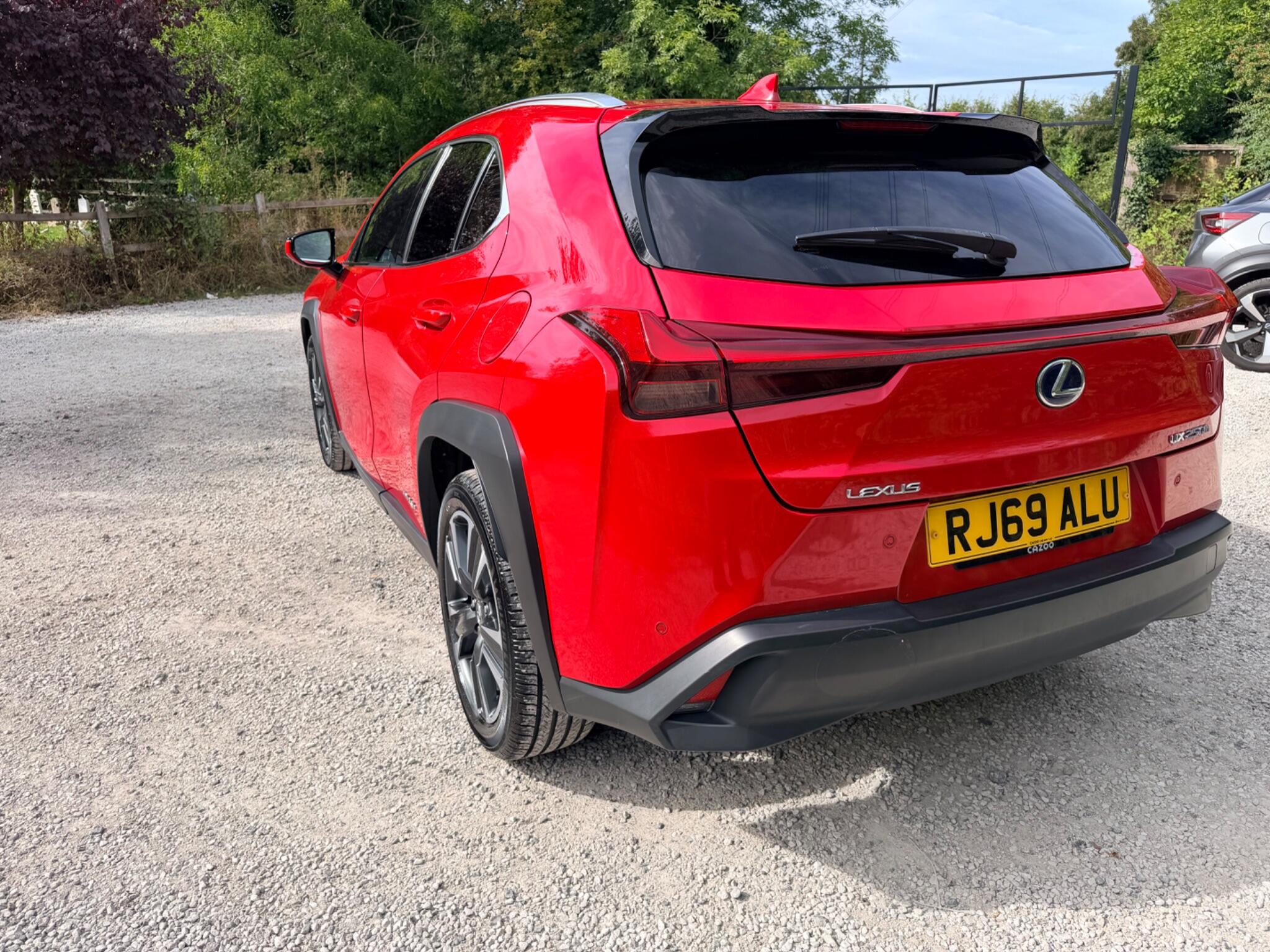 Lexus Ux view 4