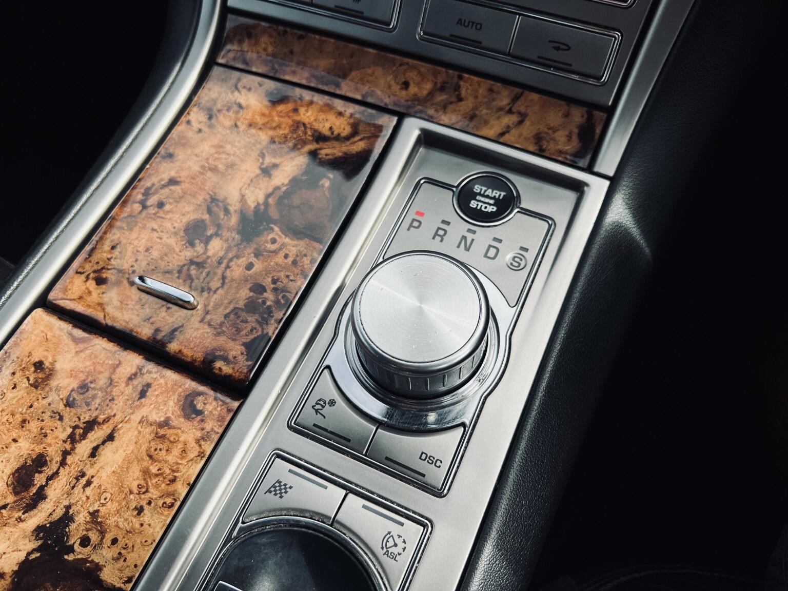 Jaguar XF view 33