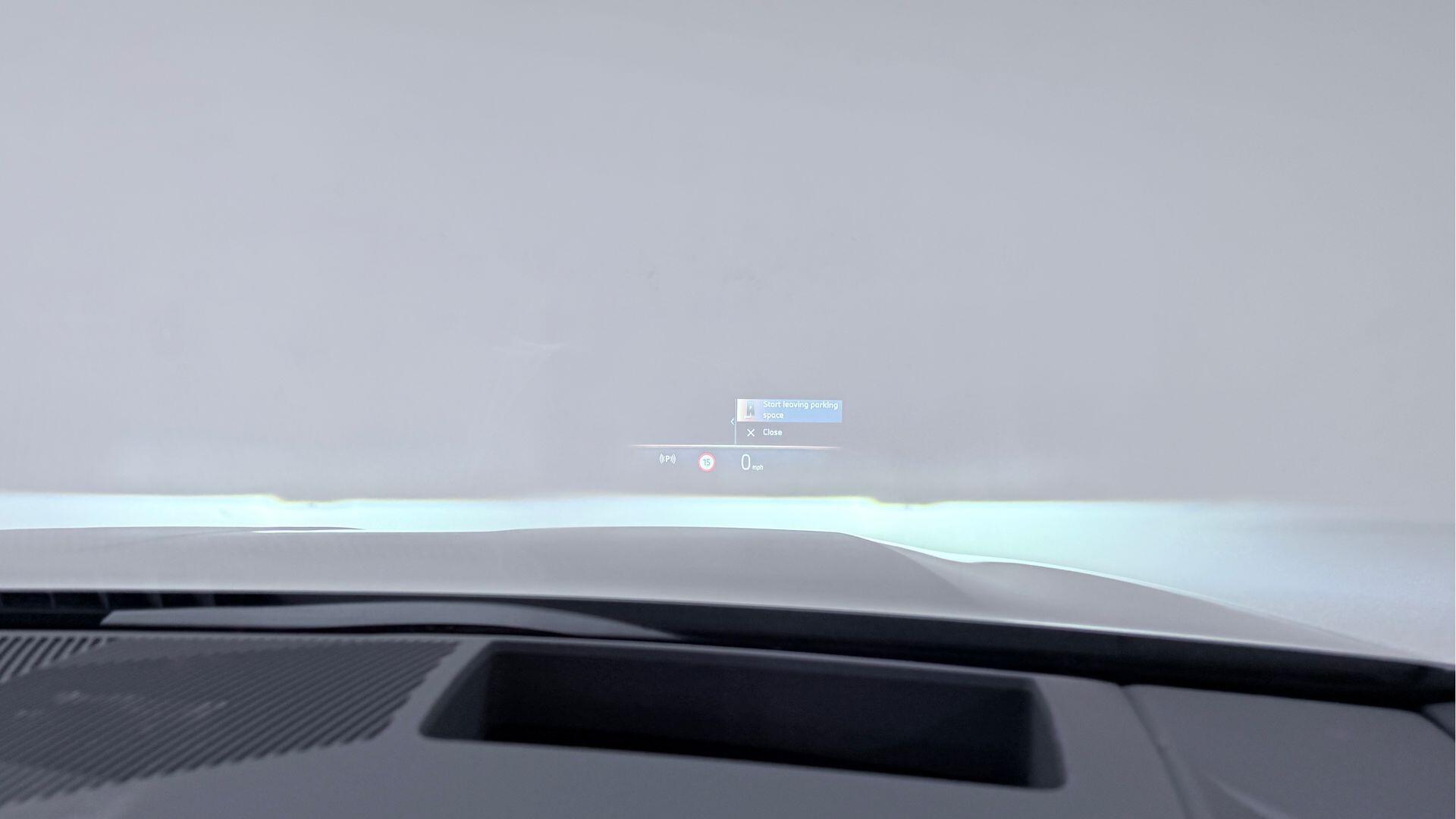 BMW 5 Series view 26