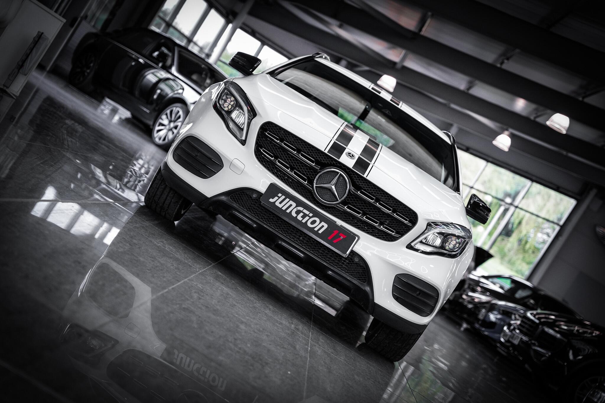 Mercedes-Benz Gla view 4