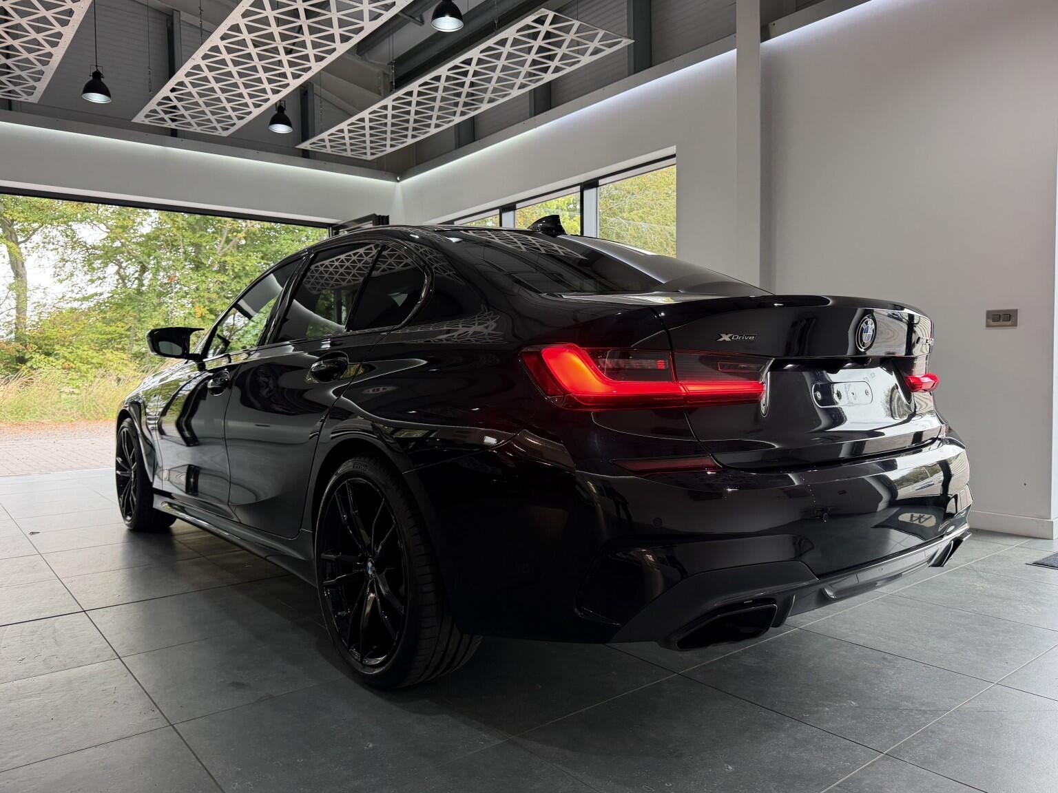 BMW 3 Series view 42