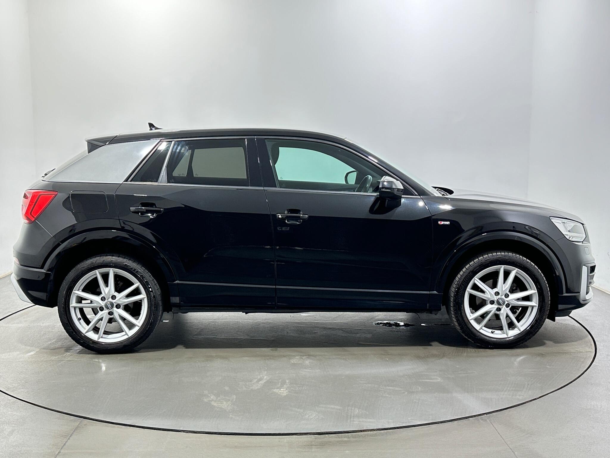 Audi Q2 view 9