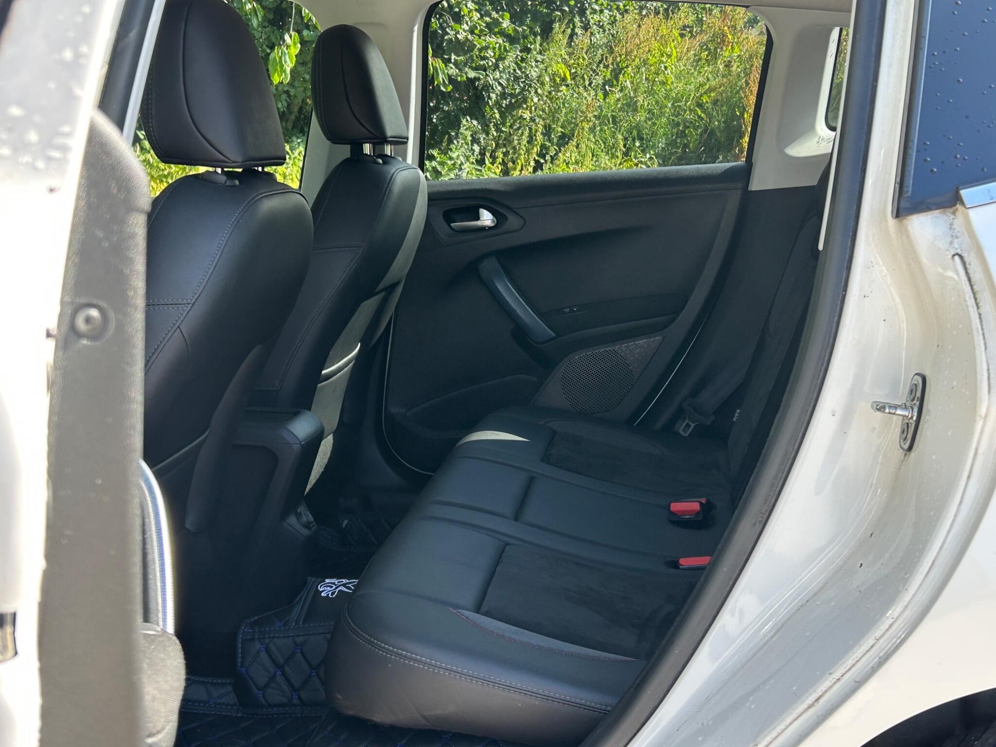 Peugeot 2008 view 20