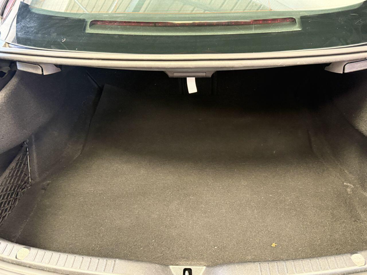 Mercedes-Benz C Class view 17
