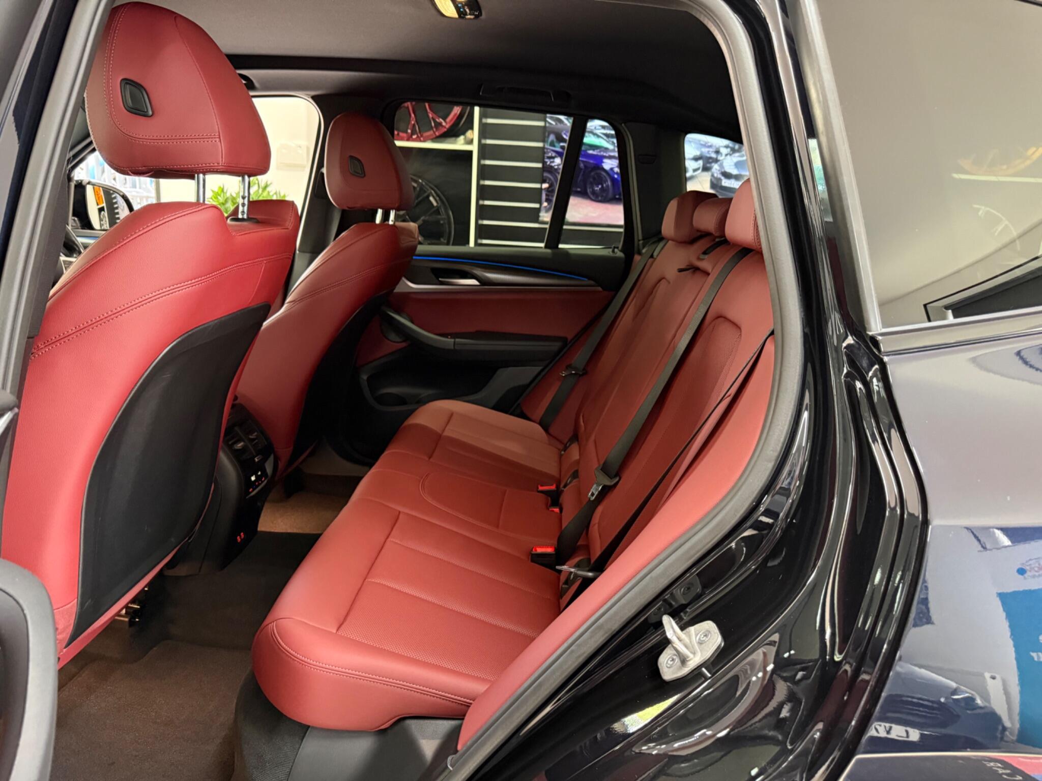 BMW X3 view 34