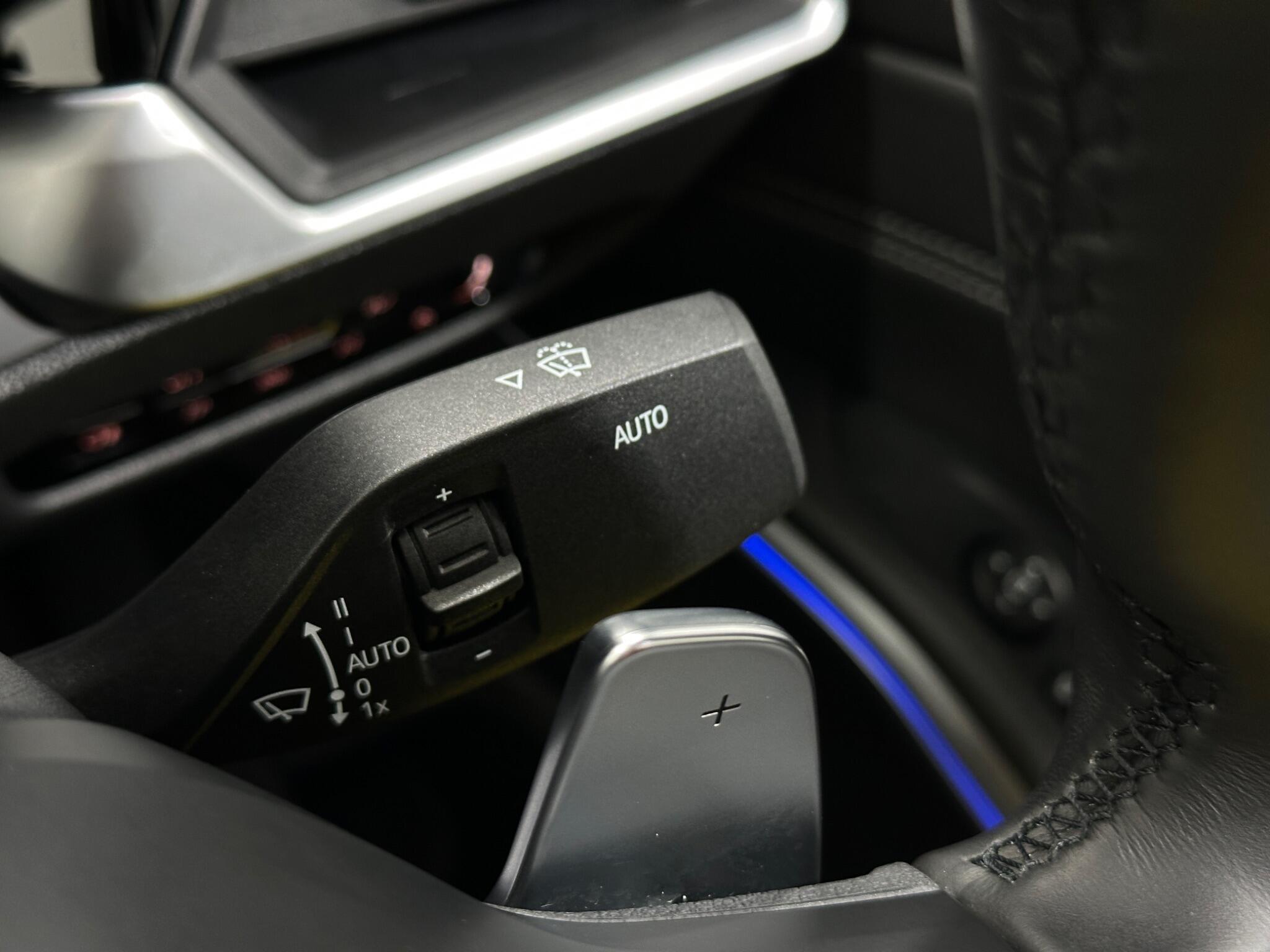 BMW 3 Series view 17