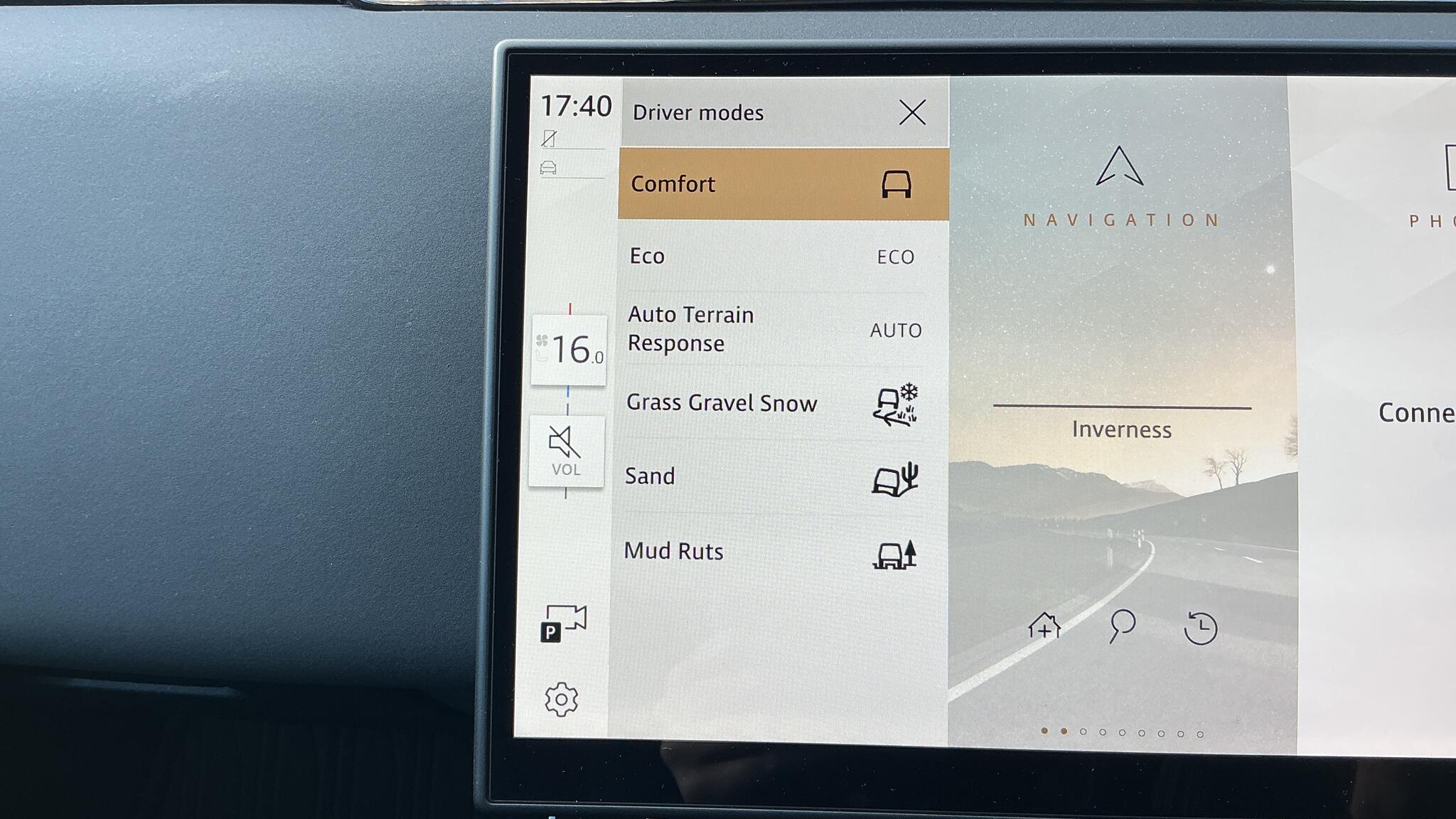 Land Rover Range Rover Evoque view 23