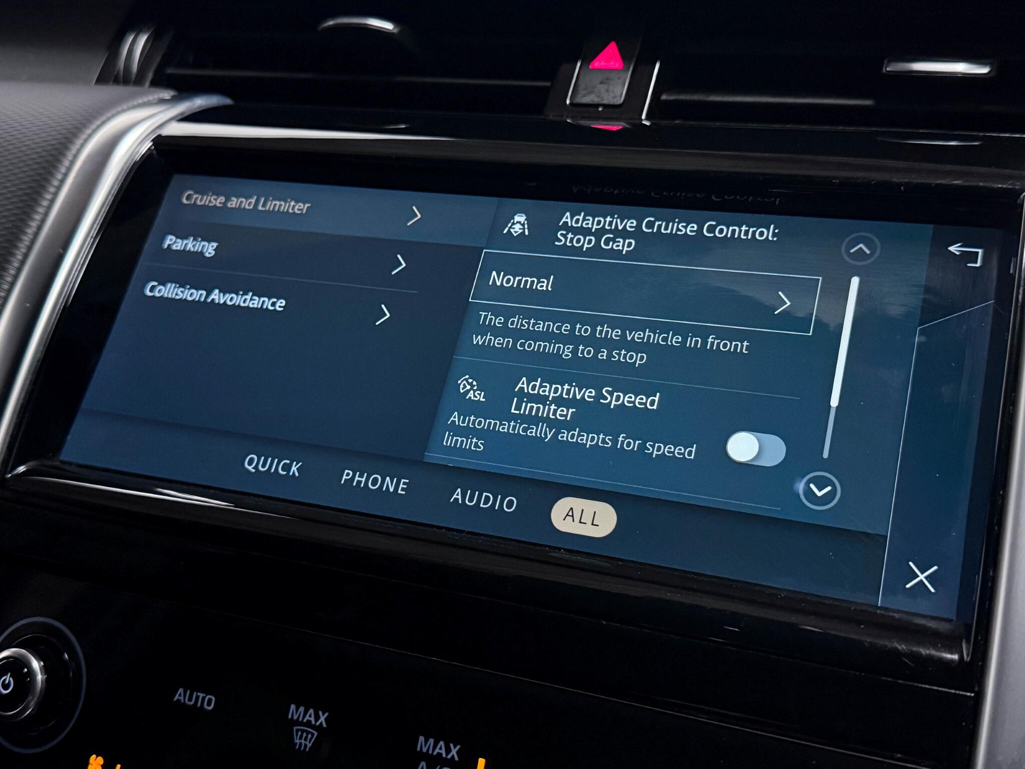 Land Rover Discovery Sport view 49