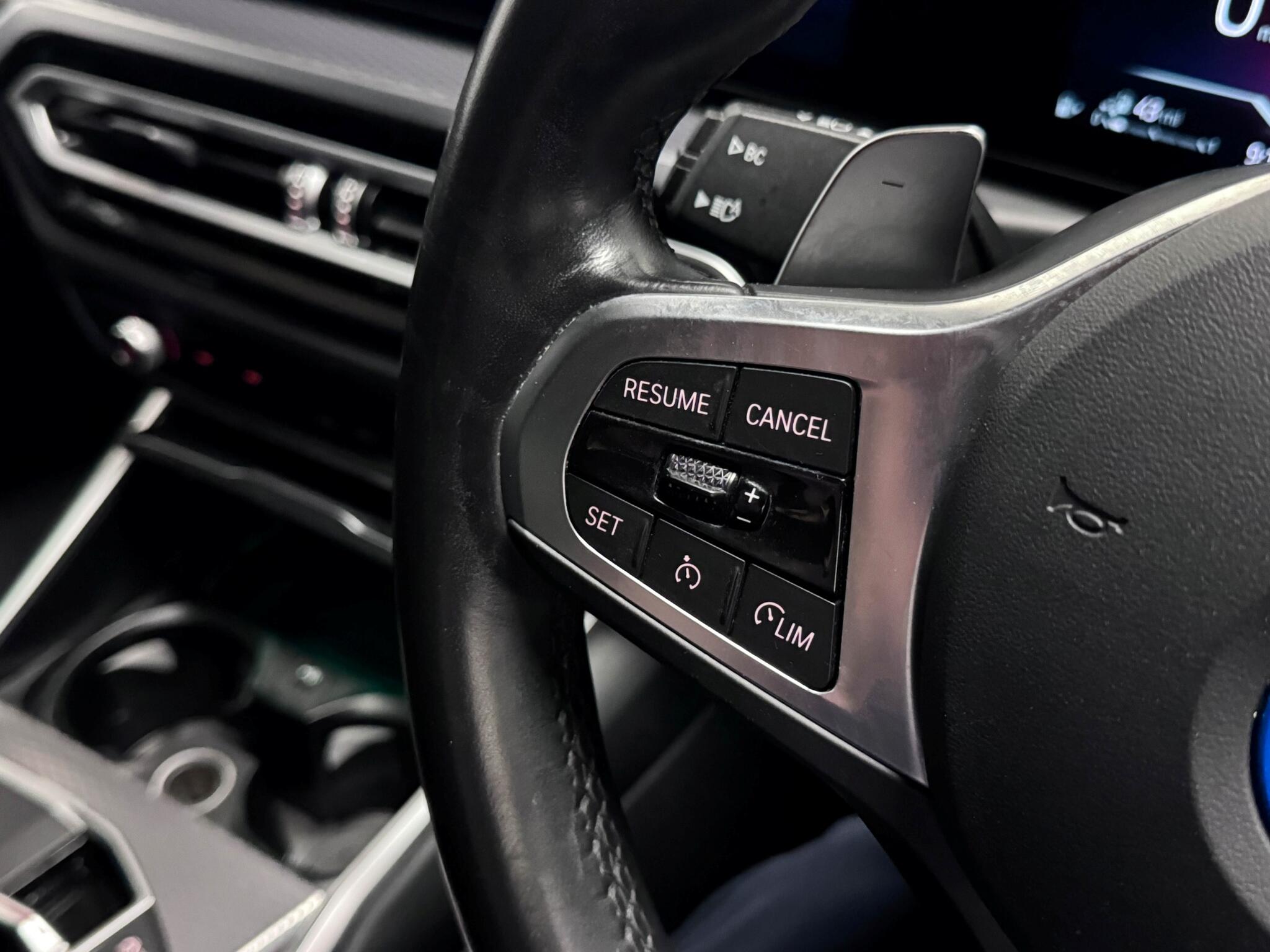 BMW 3 Series view 16