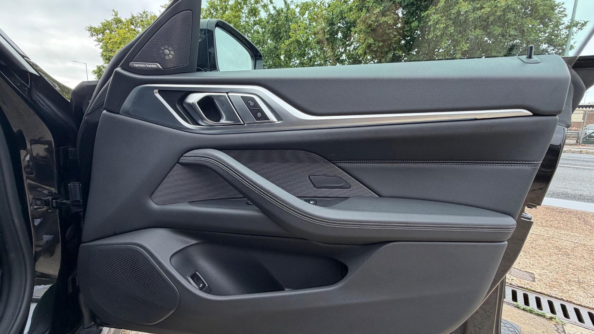 BMW I4 view 34