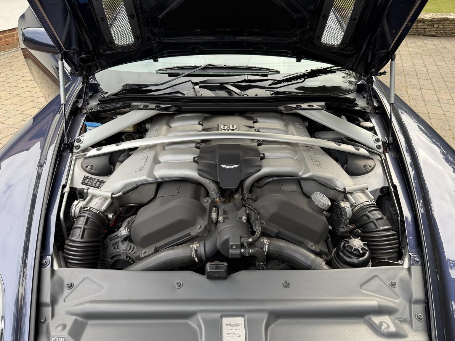 Aston Martin DB9 view 28